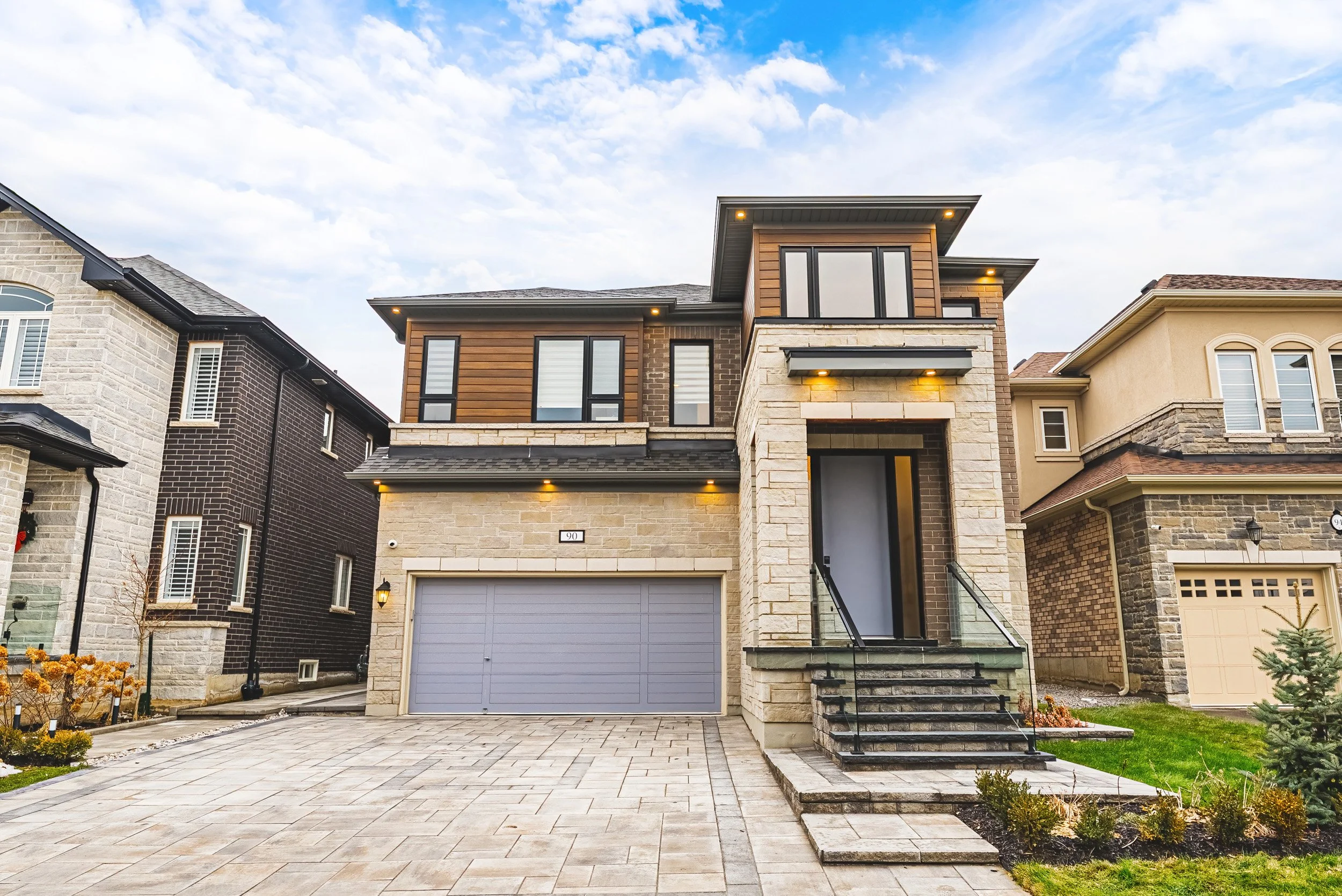 3 - 90 Robertson Rd, Ancaster.jpg
