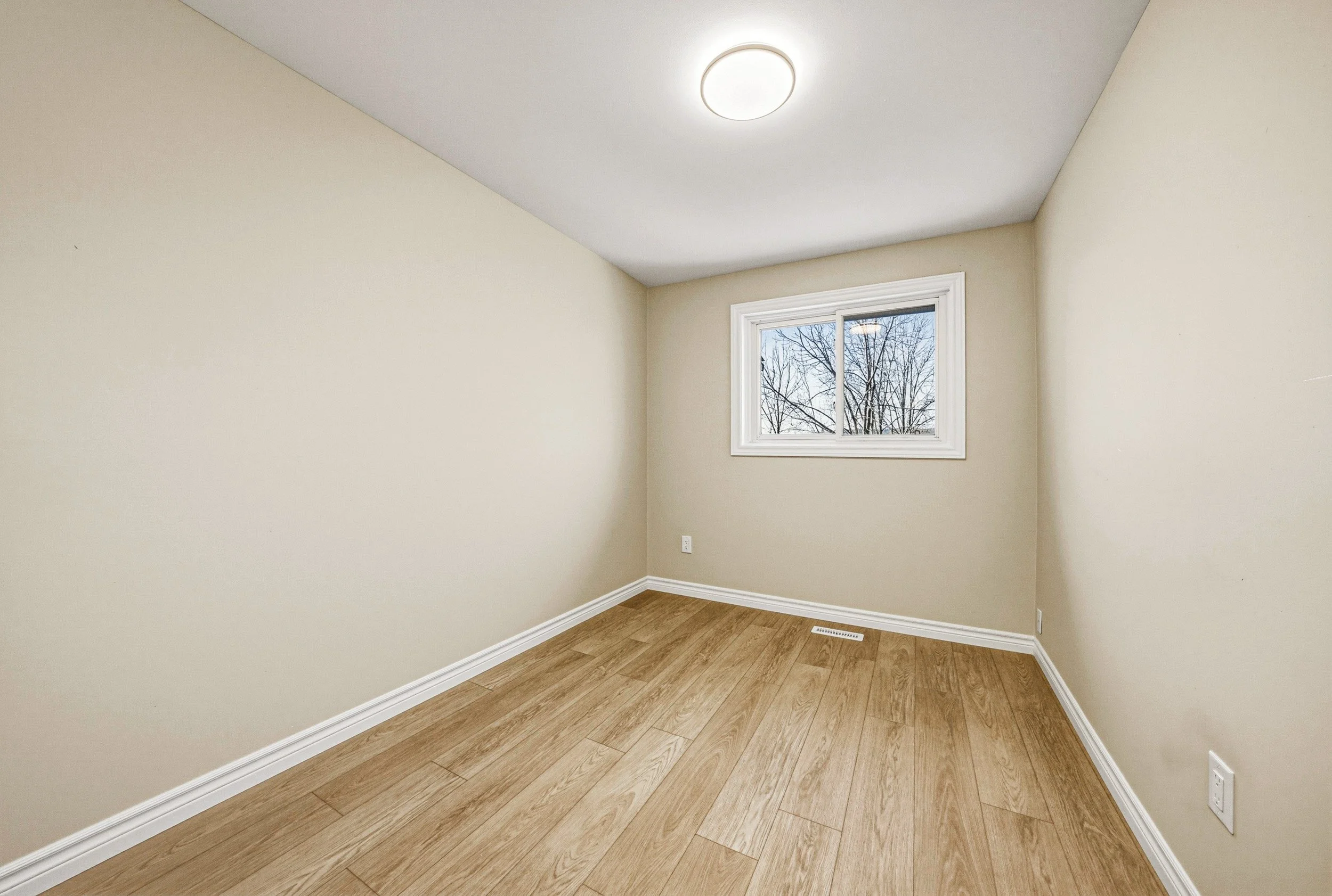 20 - 2-64 Bronte St, Milton.jpg