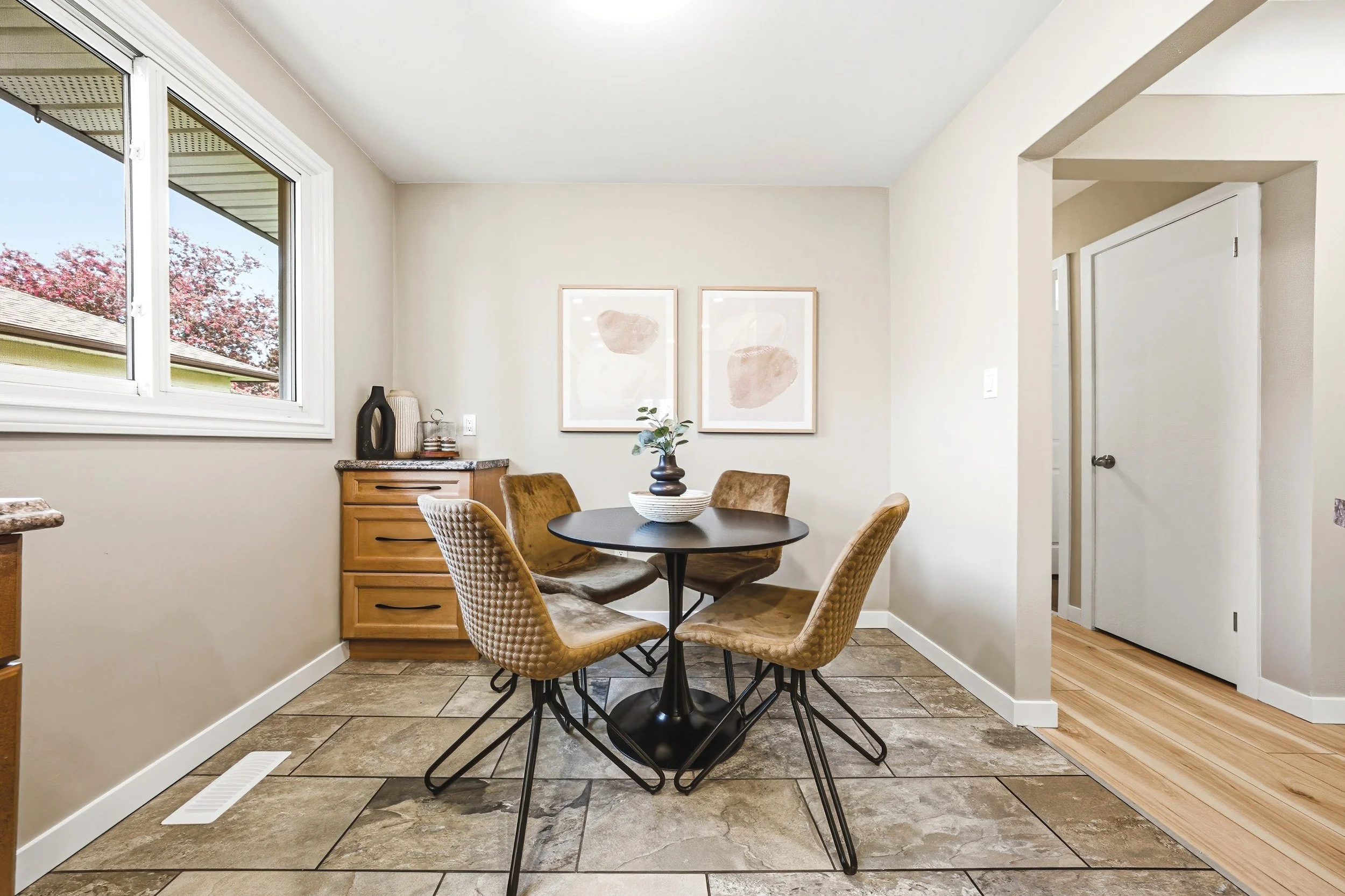 15 - 104 Gardiner Dr, Hamilton.jpg