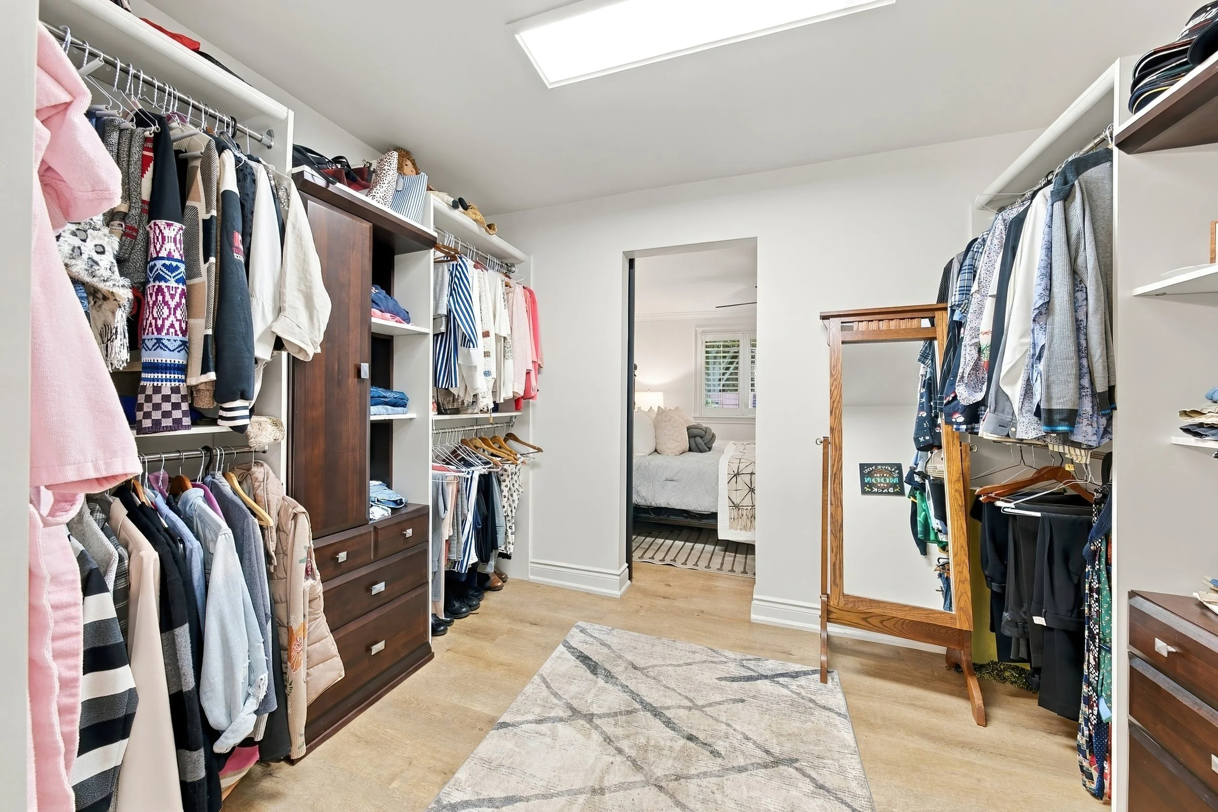 26 - 915 Tanager Ave, Burlington.jpg