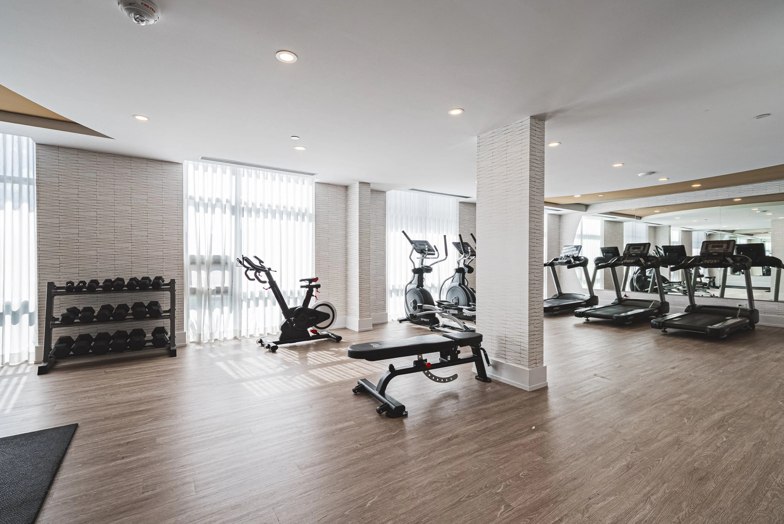 39-470 Dundas St E Waterdown.jpg