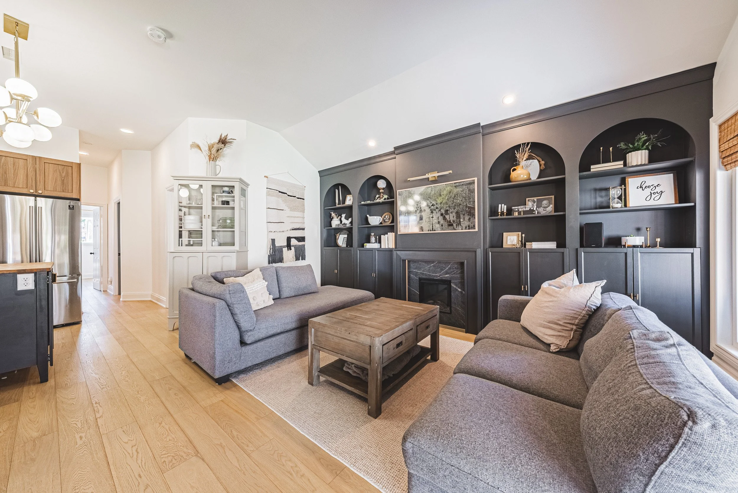 8 - 121 Paisley Blvd E, Mississauga.jpg