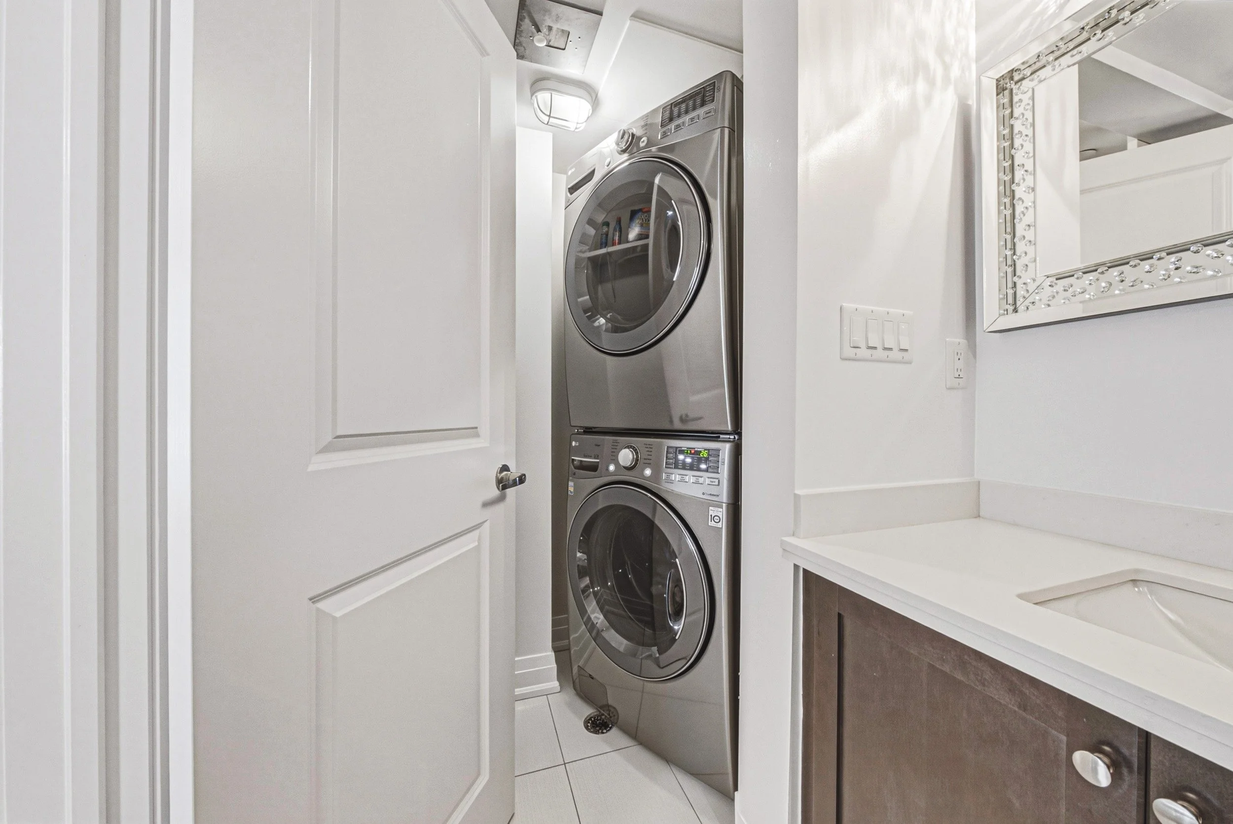 17 - 10 Drummond St #505, Etobicoke.jpg