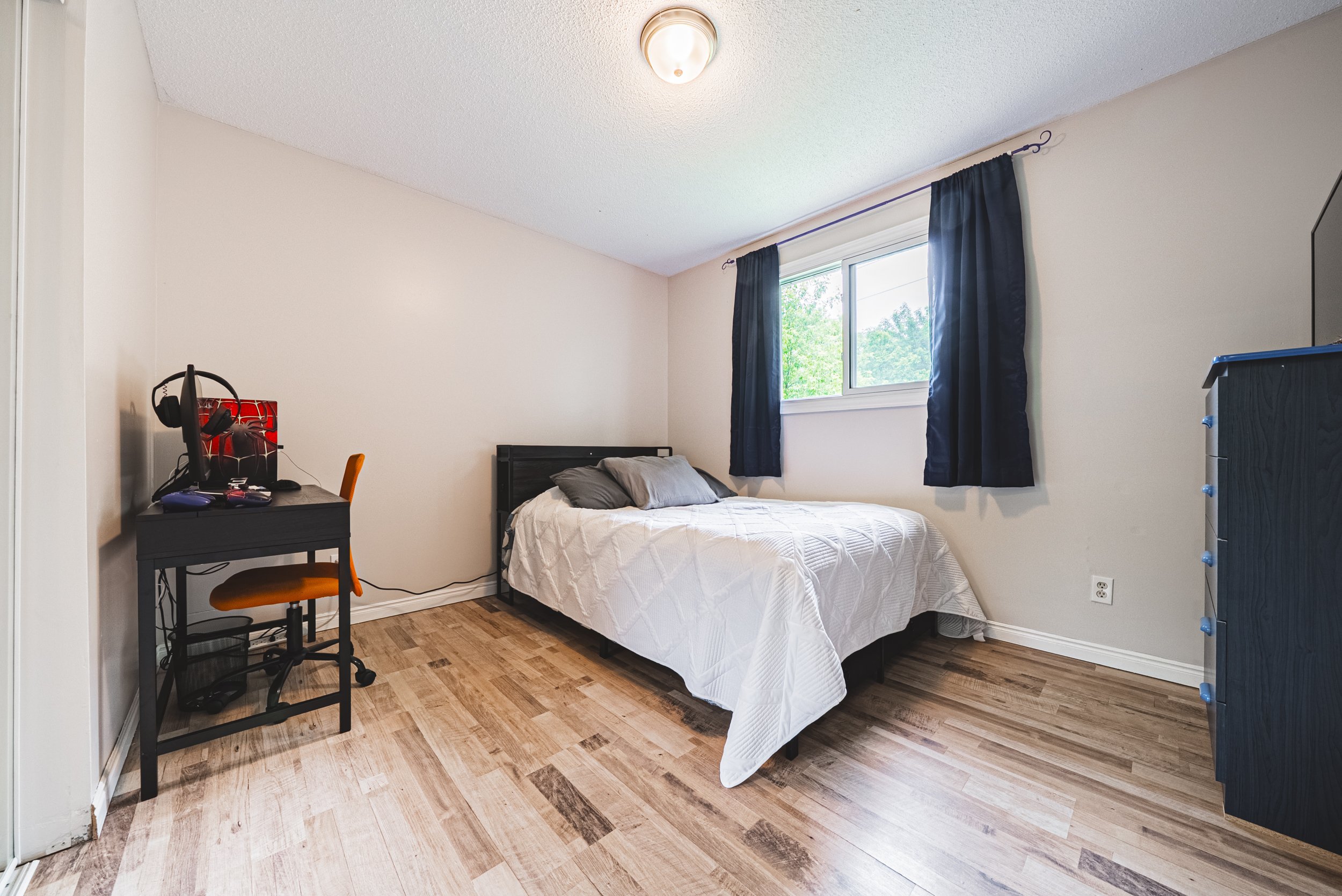 28-27 Ludlow Crescent, Brantford.jpg