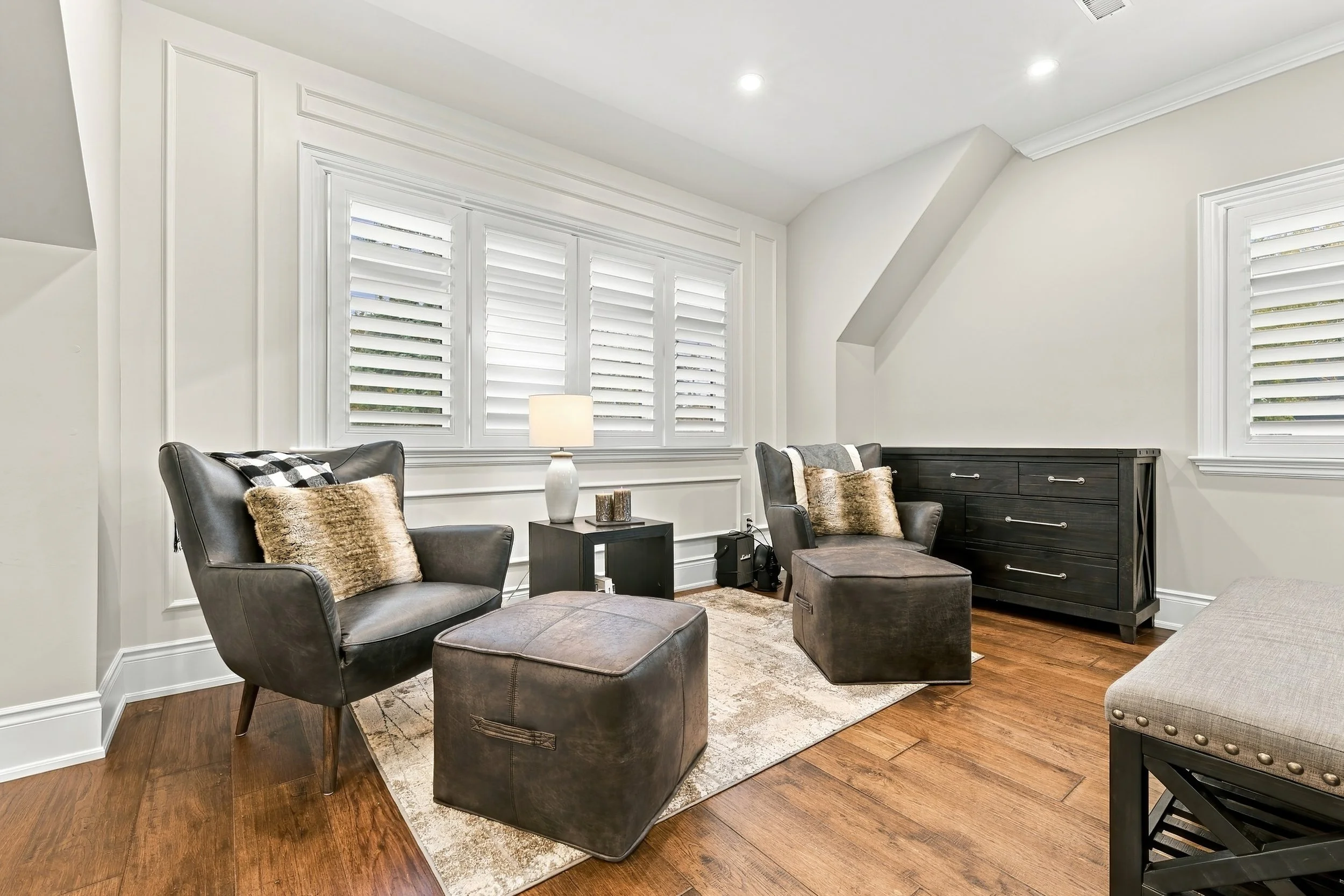 36 - 4369 Lakeshore Rd, Burlington.jpg