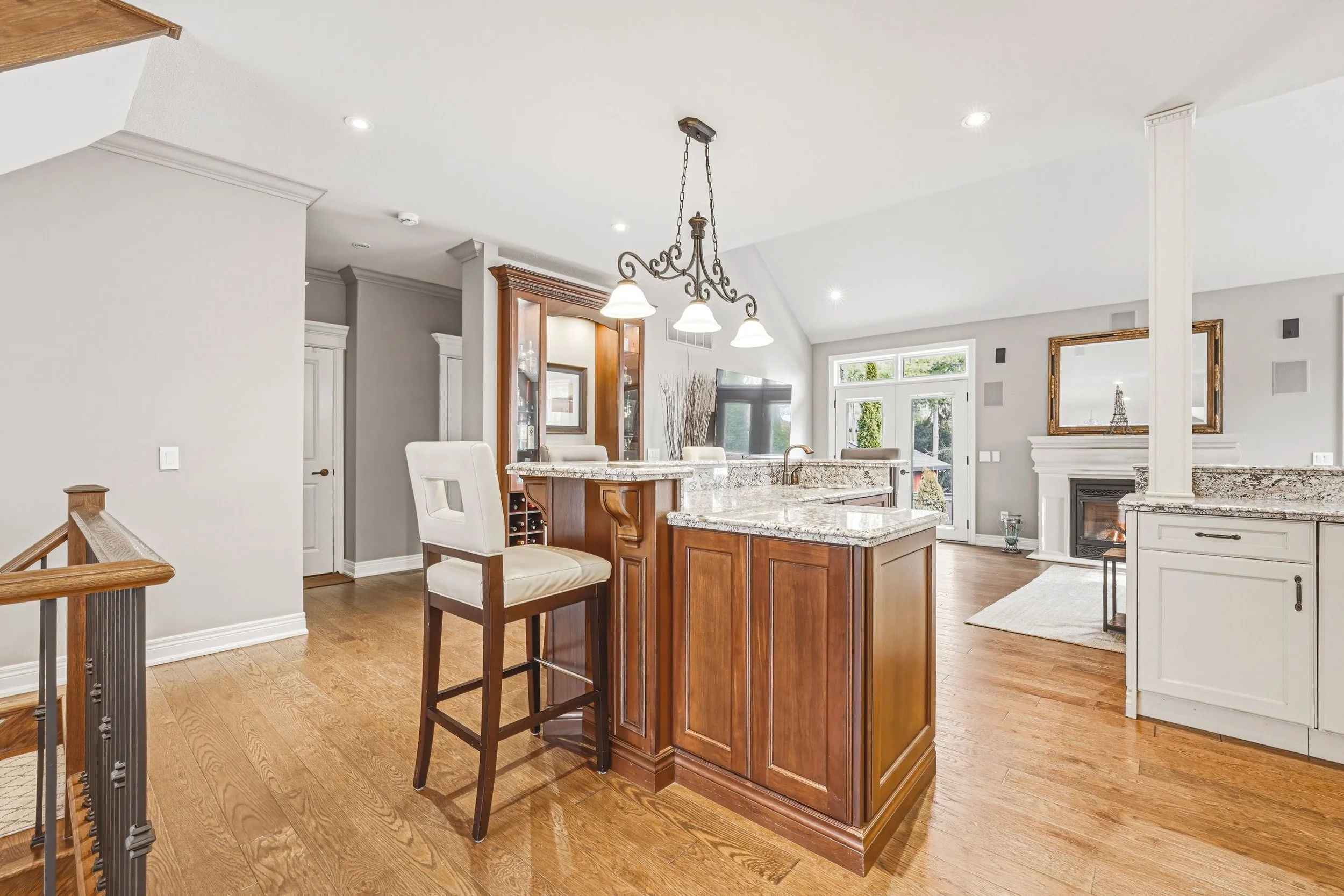 8 - 976 Shadeland Ave #3, Burlington.jpg