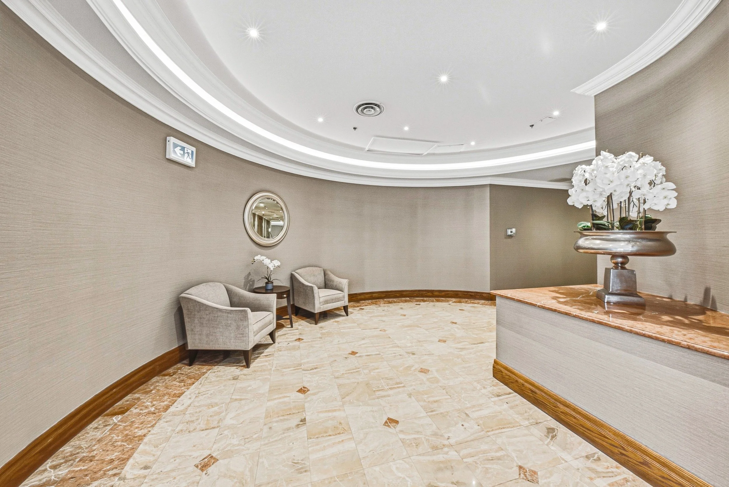 3 - 935 Royal York Rd #202, Toronto.jpg