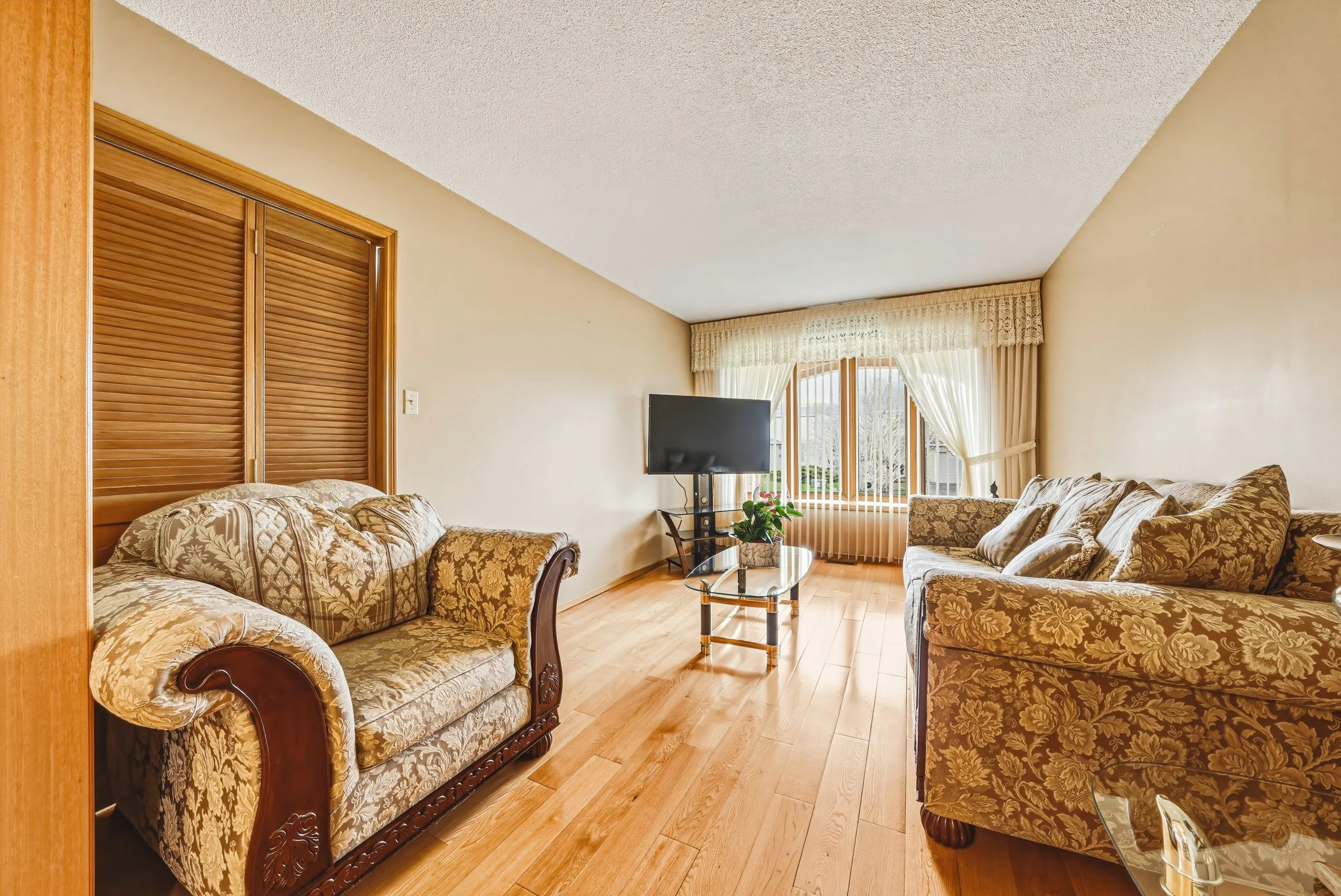 13 - 117 Stonyburn Cres, Cambridge.jpg