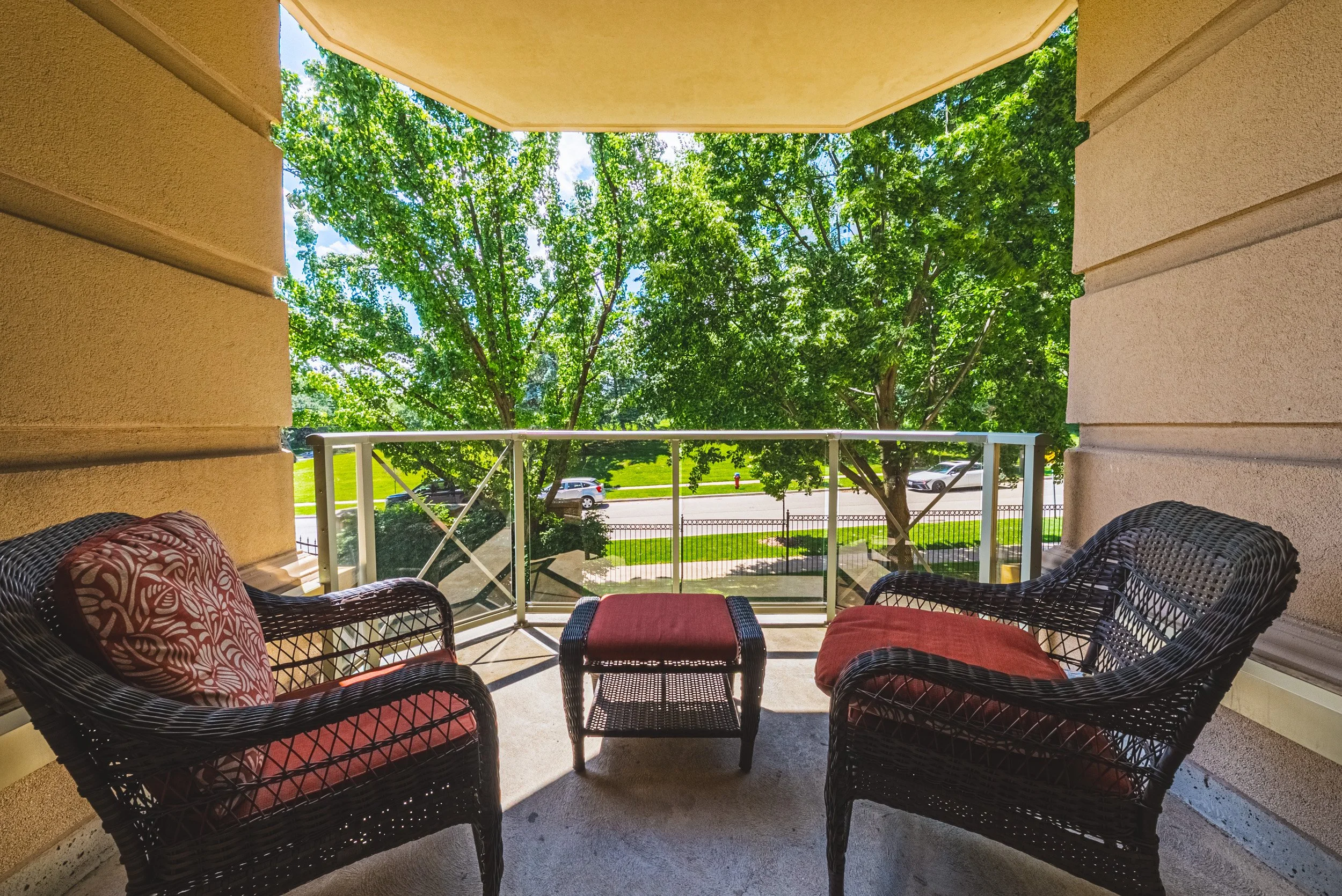 2 - 2075 Amherst Heights Dr RE.jpg