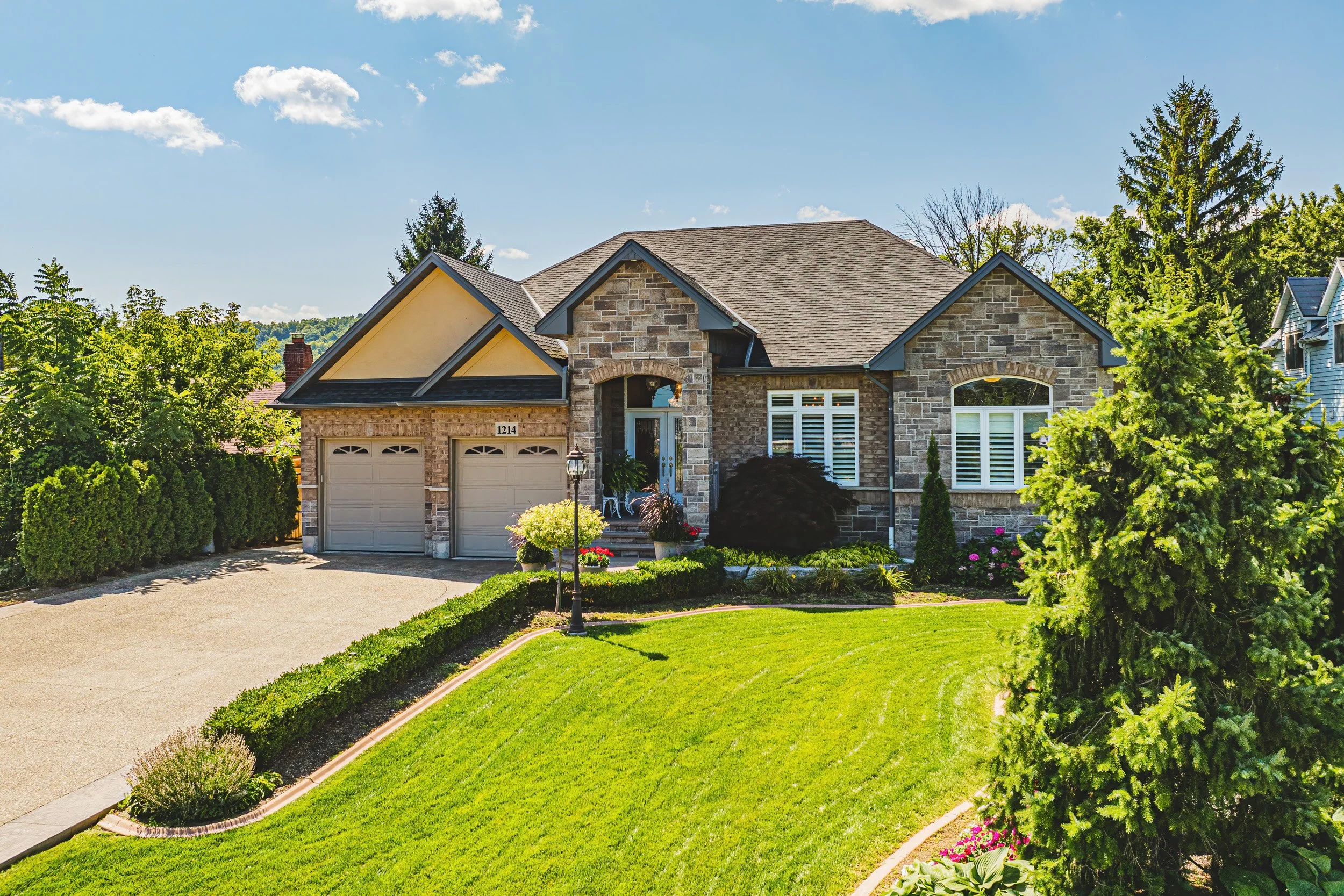 3 - 1214 Hwy 8, Stoney Creek.jpg
