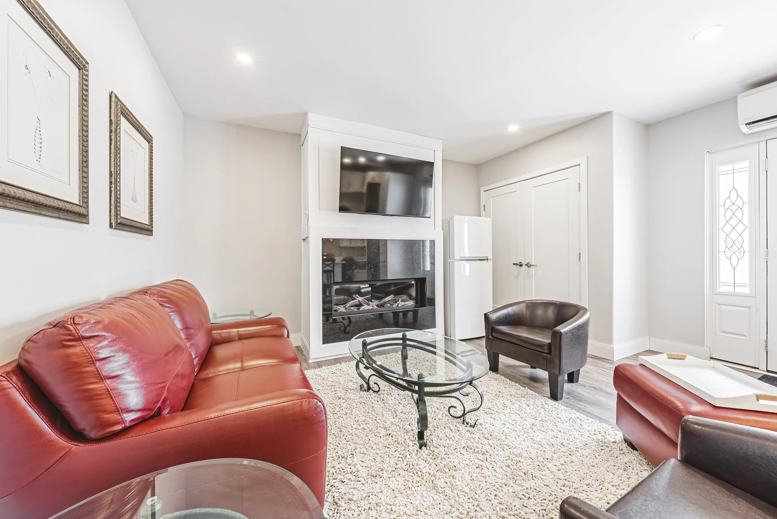 7 - 816 S Coast Dr, Selkirk.jpg