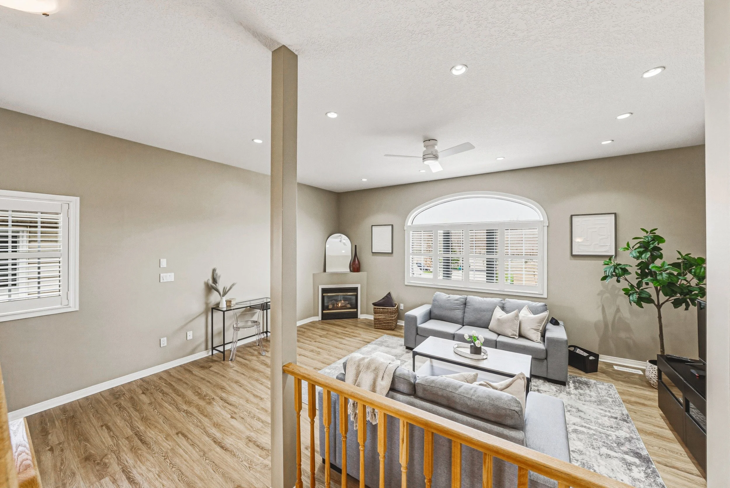 18 - 228 Holbeach Cres, Waterloo.jpg