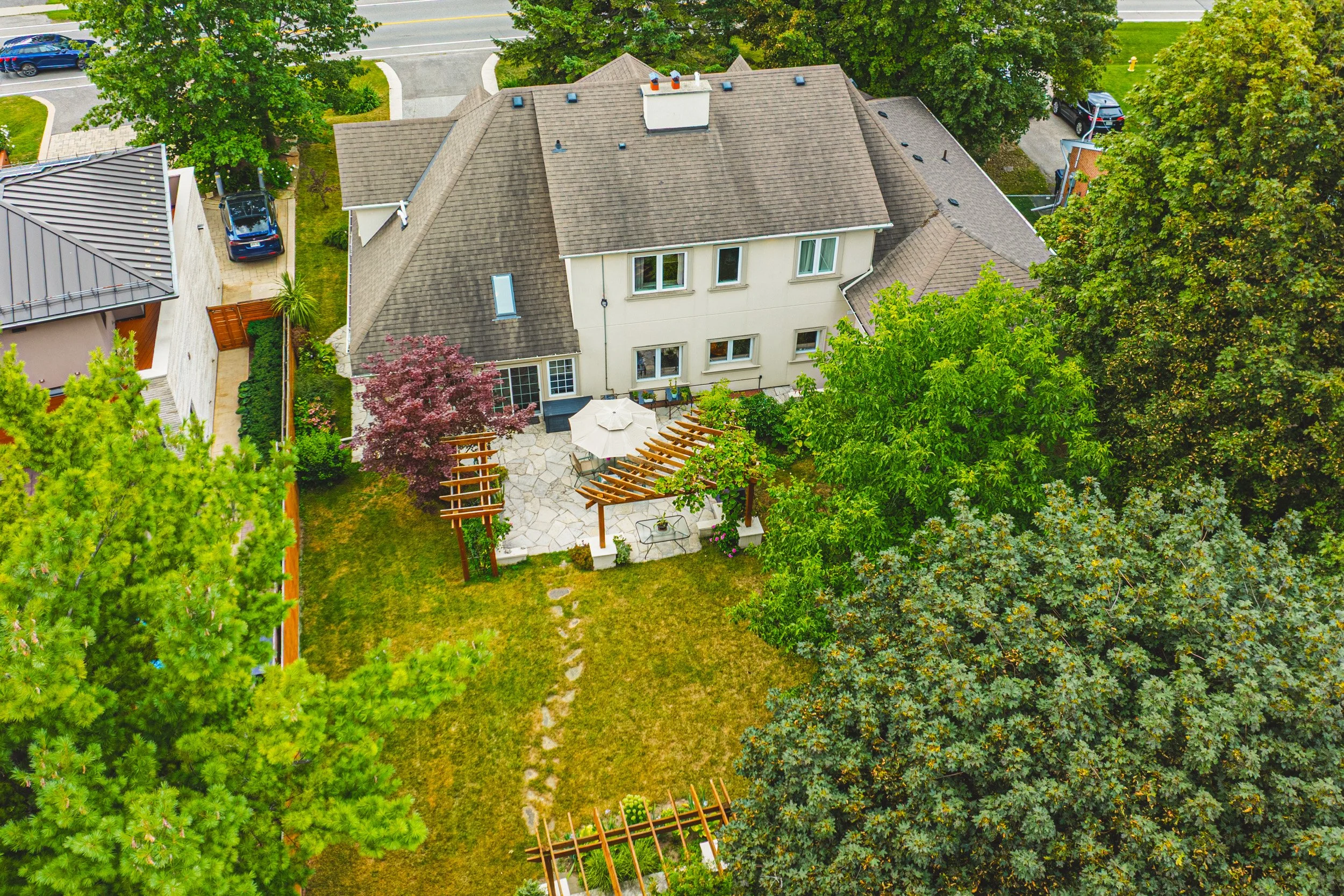 51 - 471 The Kingsway, Etobicoke.jpg