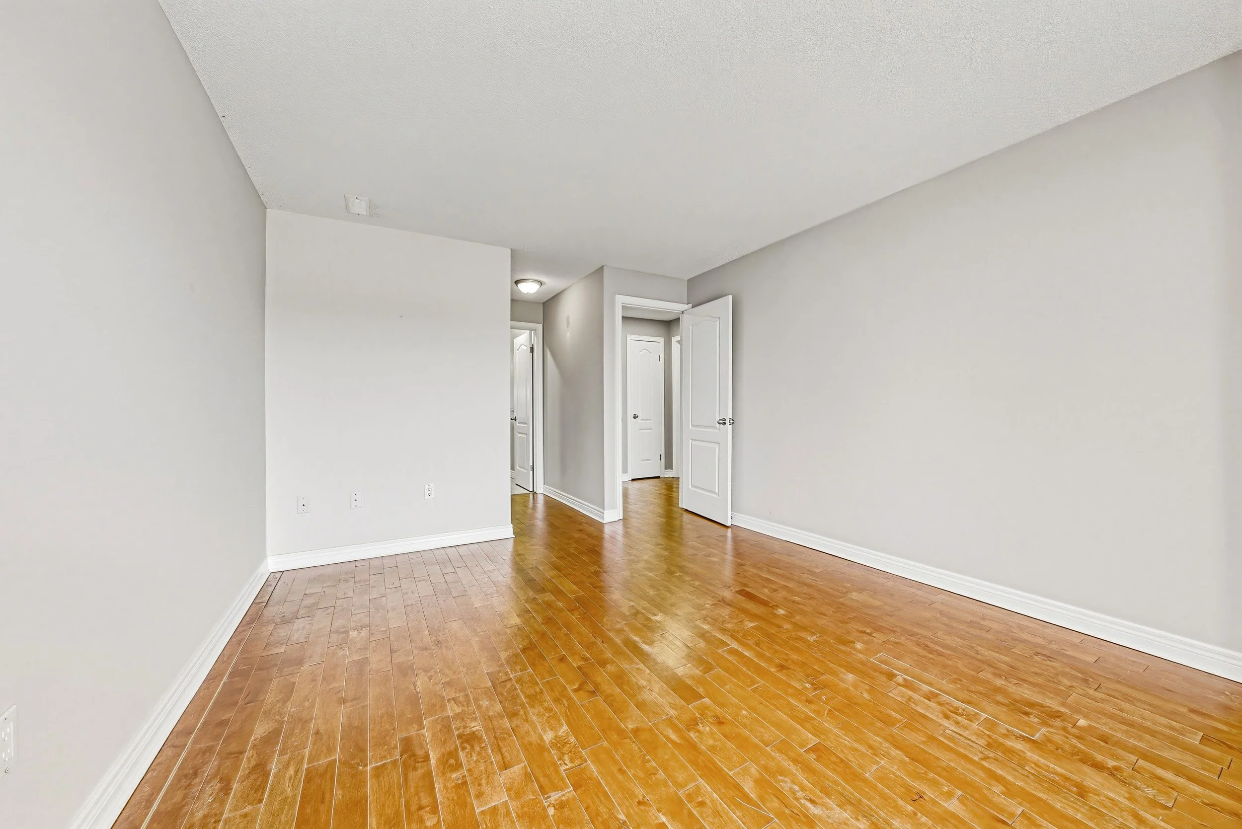 16 - 2 Harbour Dr #14, Stoney Creek.jpg