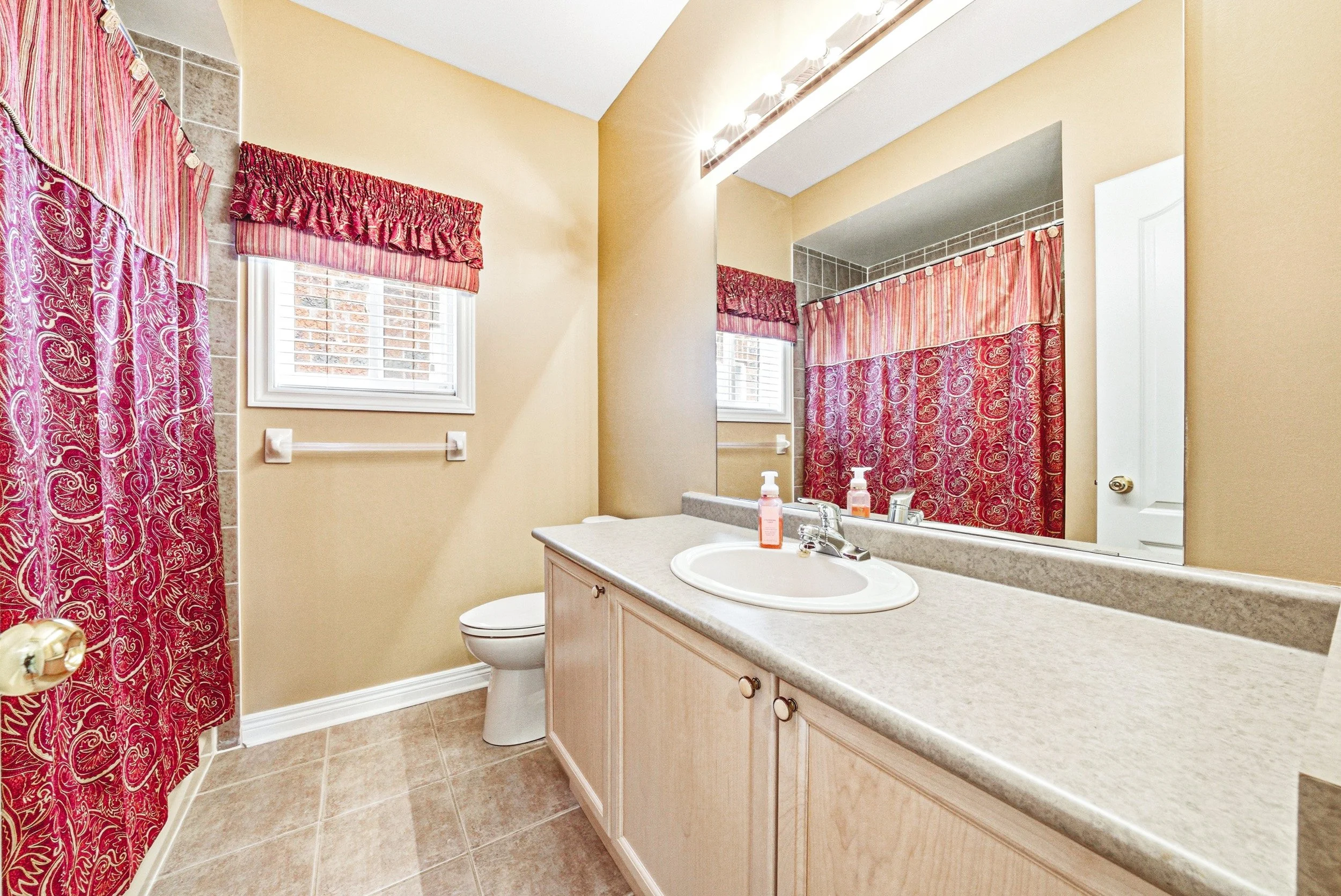 18 - 16 Sunridge St, Brampton.jpg