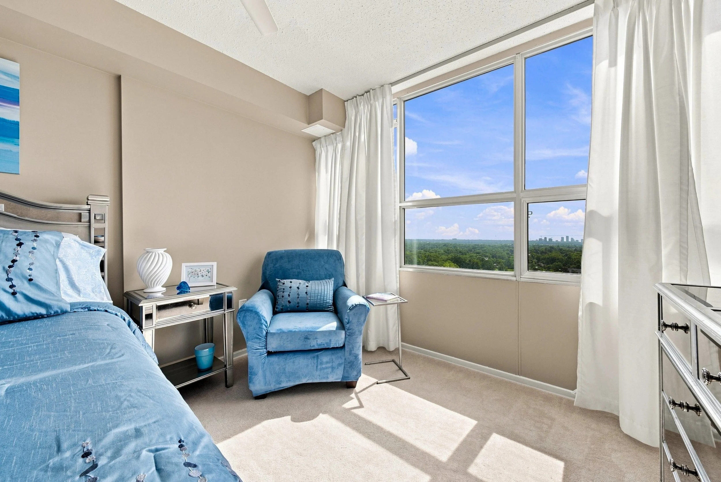 25 - 2055 Upper Middle Rd #1507, Burlington.jpg