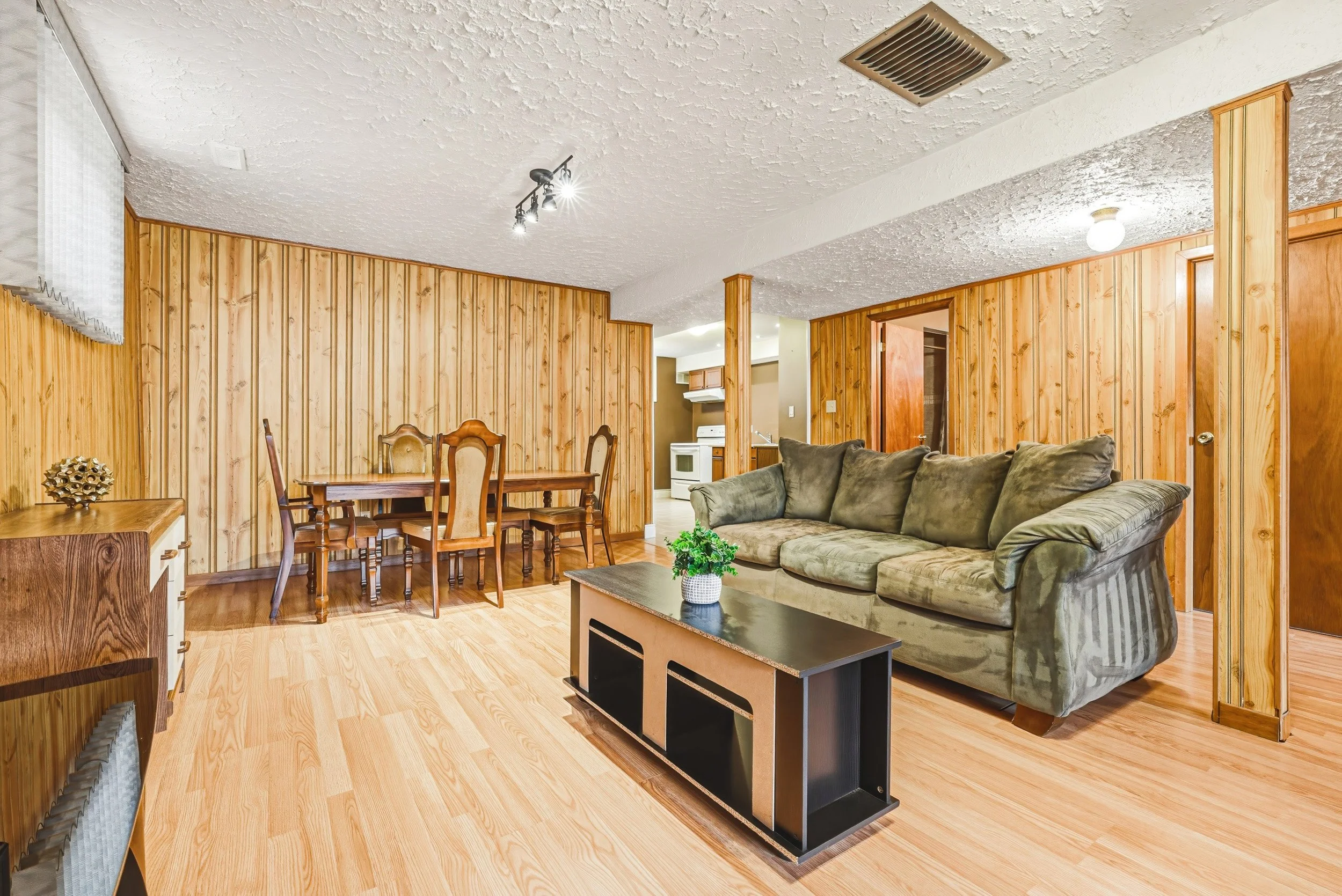 25 - 117 Stonyburn Cres, Cambridge.jpg