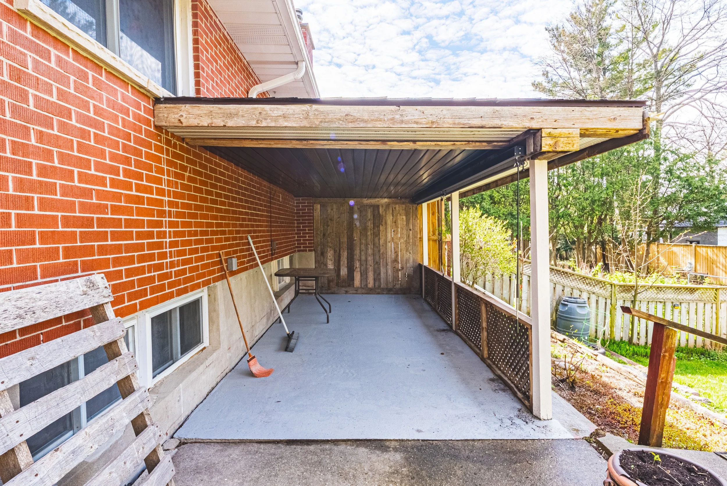 25 - 306 Victoria Rd, Guelph.jpg