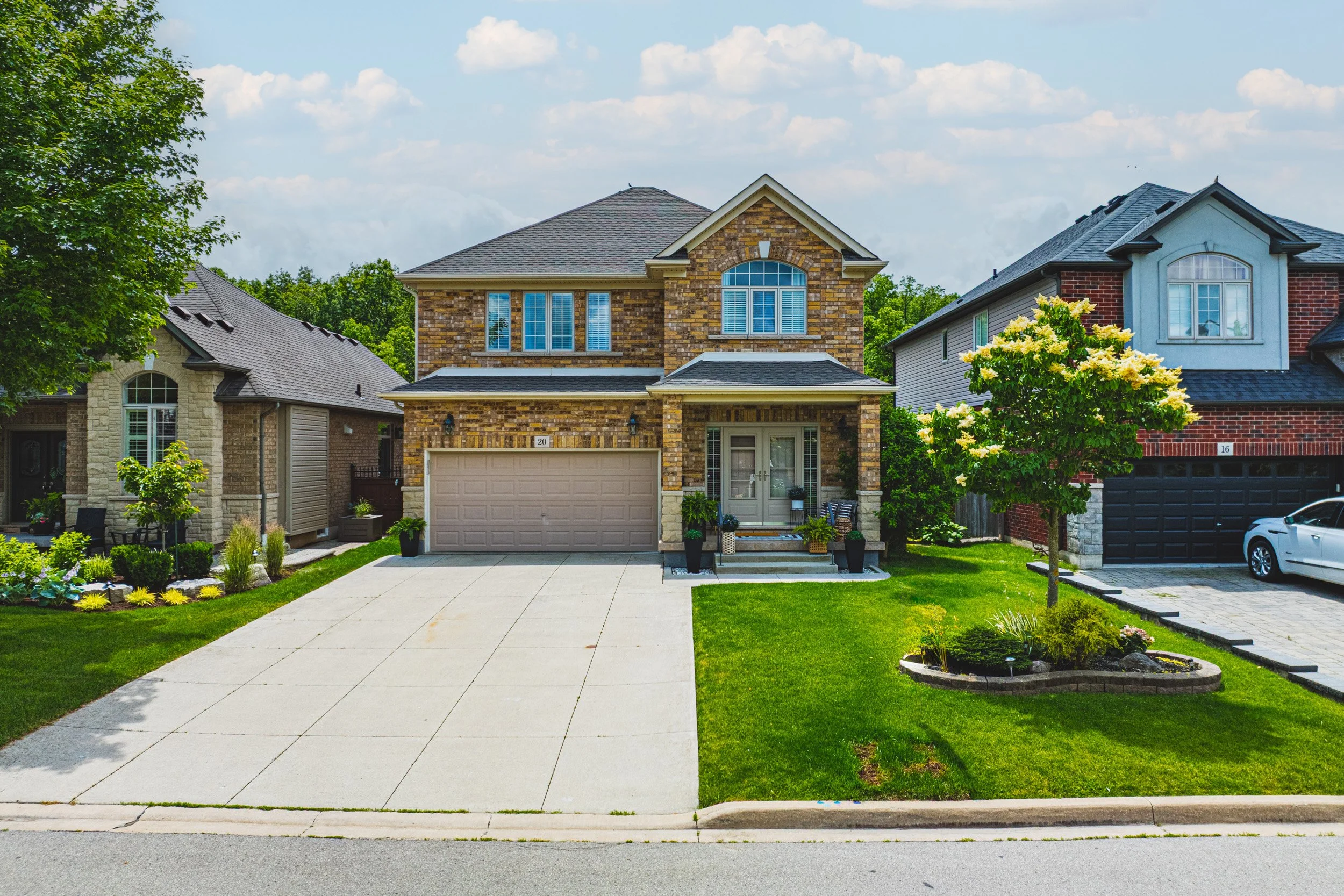 6 - 20 Degrow Cres, Binbrook.jpg