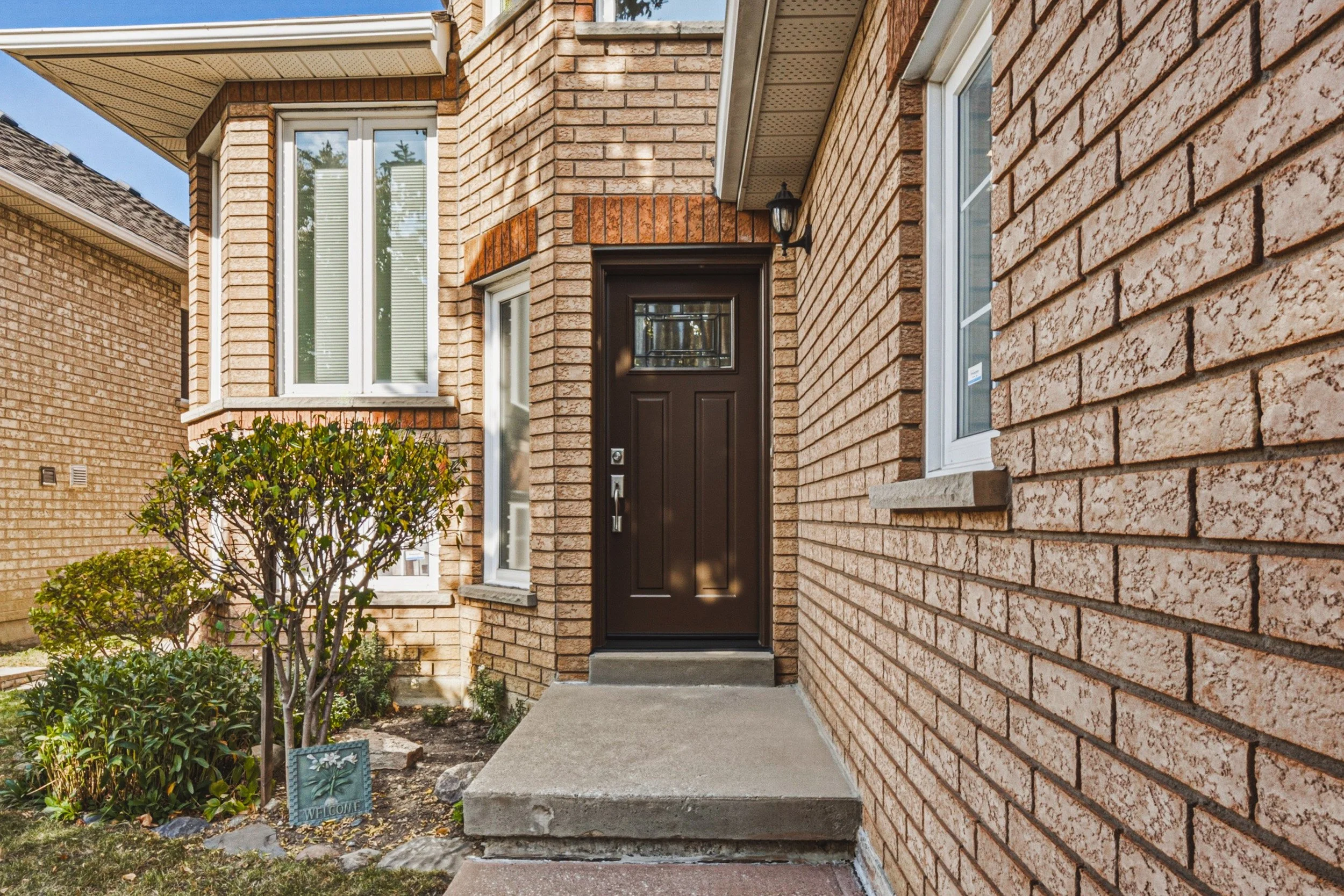 3 - 237 Mountainberry Rd, Brampton.jpg