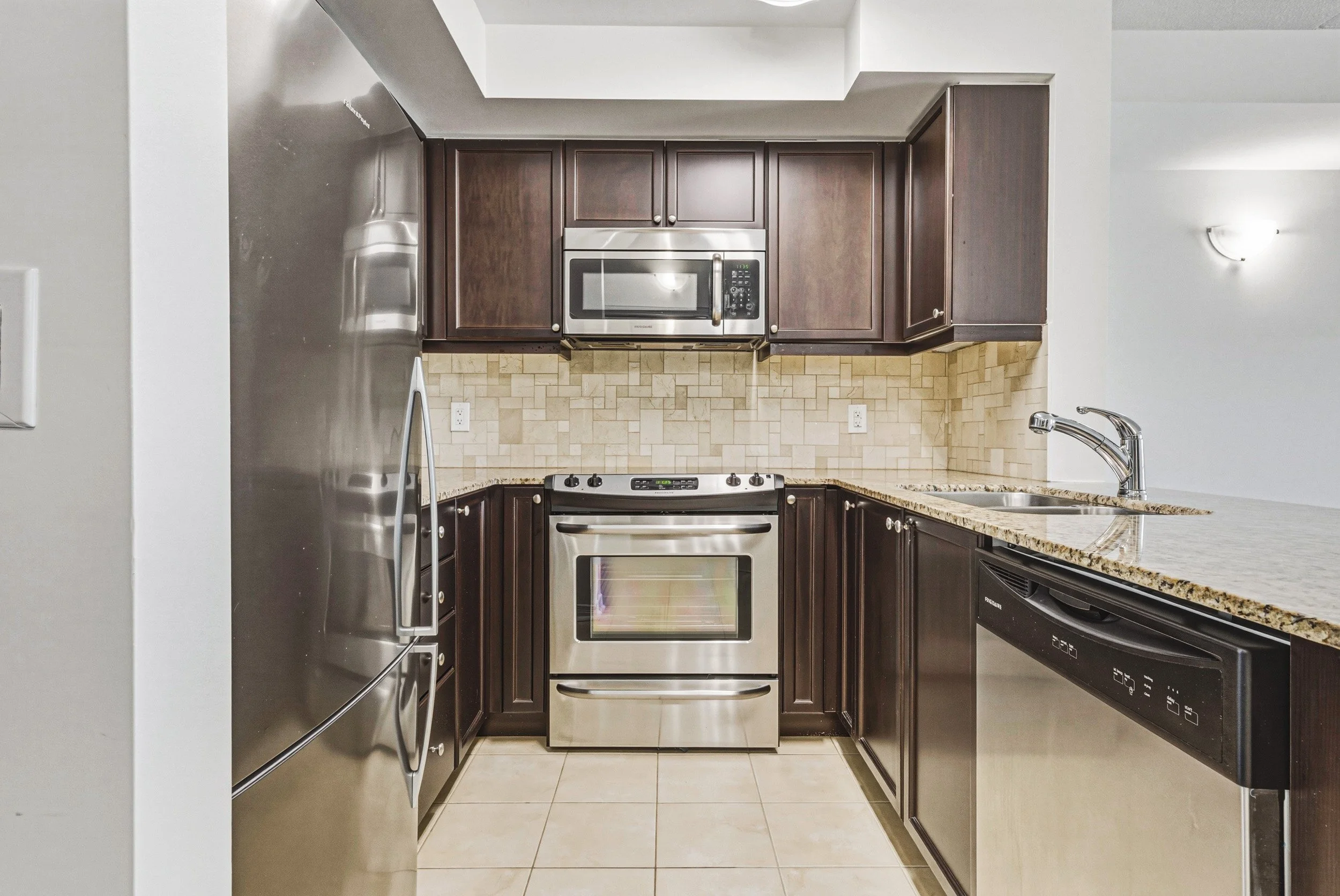 7 - 60 Via Rosedale #316, Brampton.jpg