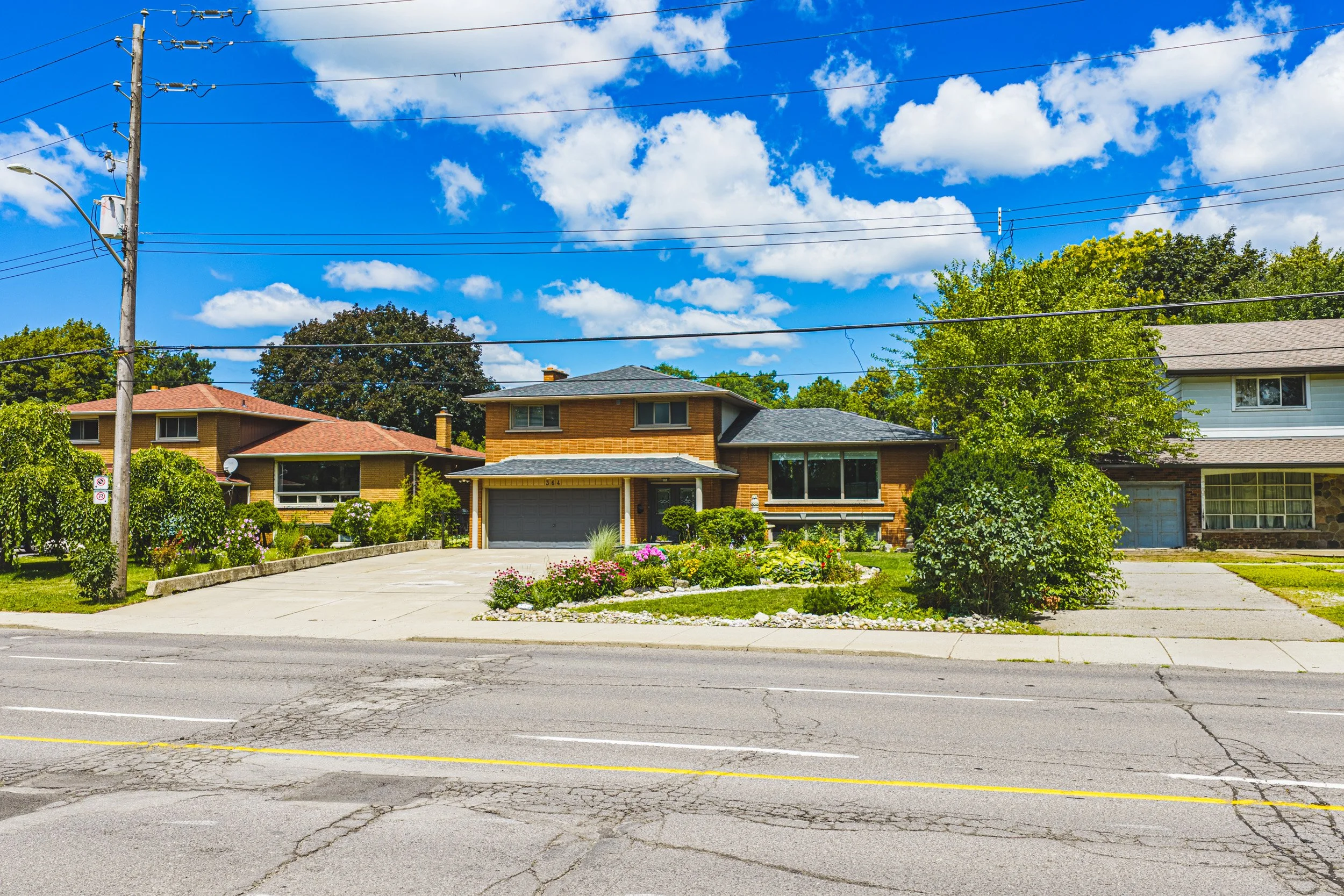 4 - 364 Fennell Ave W, Hamilton.jpg