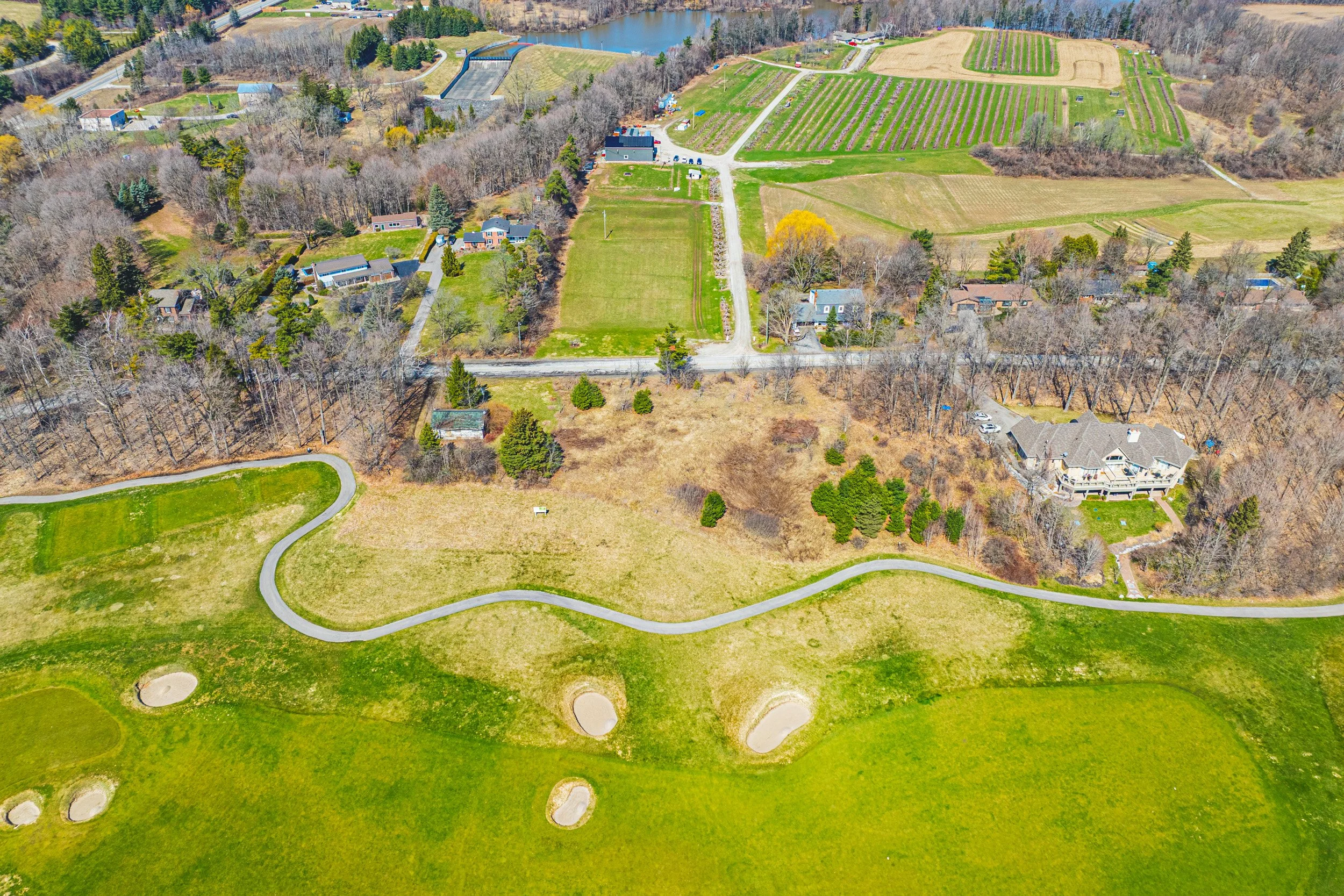 15 - 8220 10th Sideroad, Milton.jpg