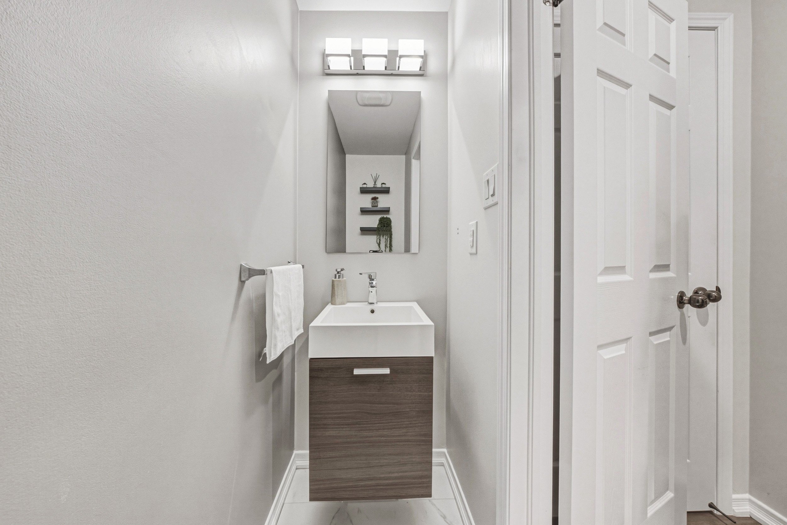 9 - 8776 Dogwood Cres, Niagara Falls.jpg
