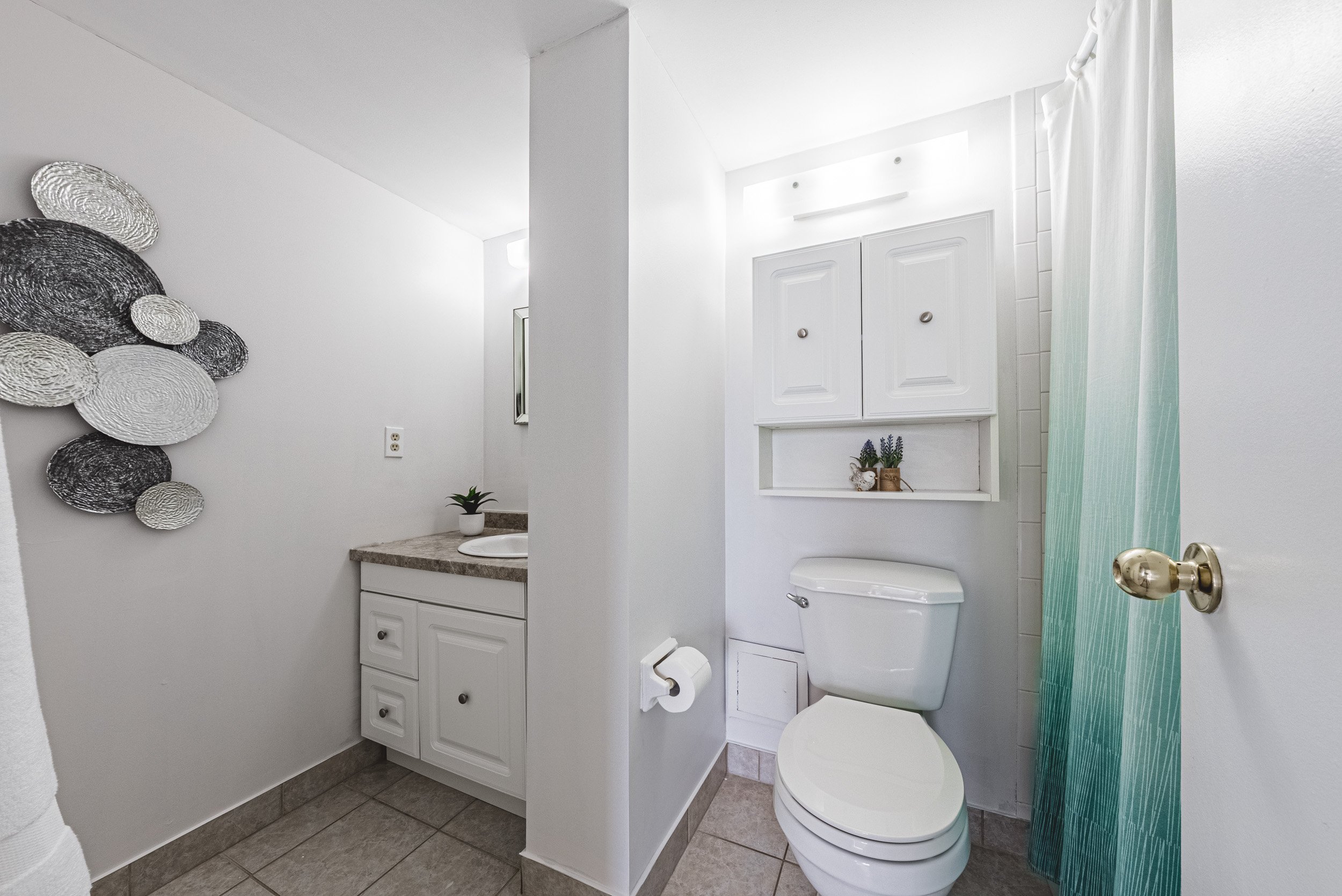 23 - 2055 Upper Middle #1504, Burlington.jpg
