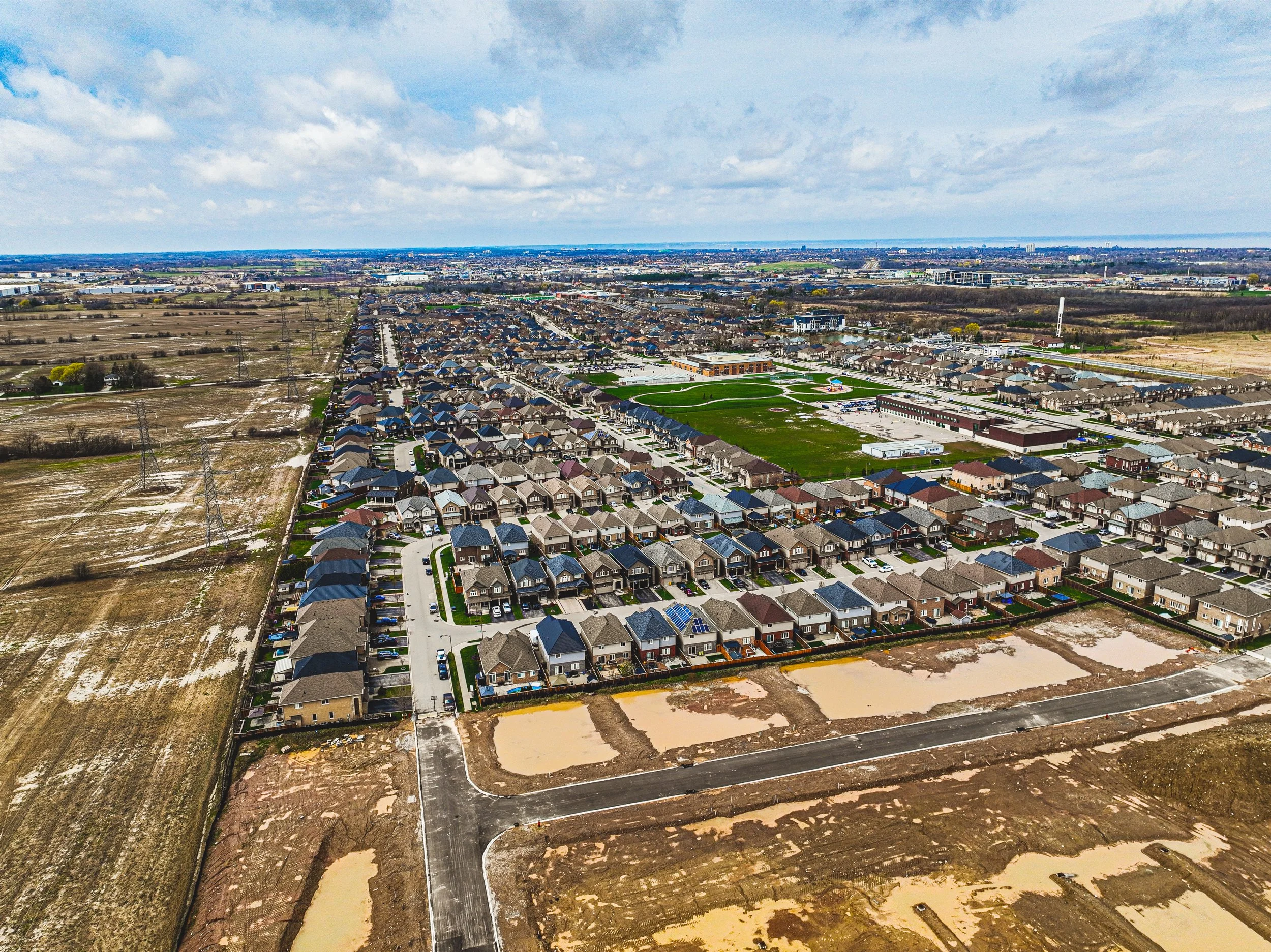 48-154 Keystone Cres, Hamilton.jpg