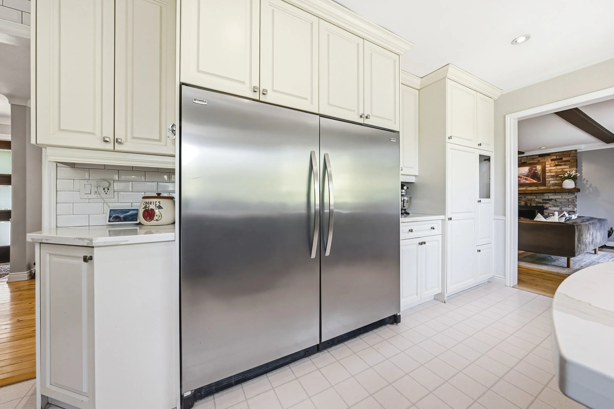 20 - 3384 Manfred Dr, Burlington.jpg