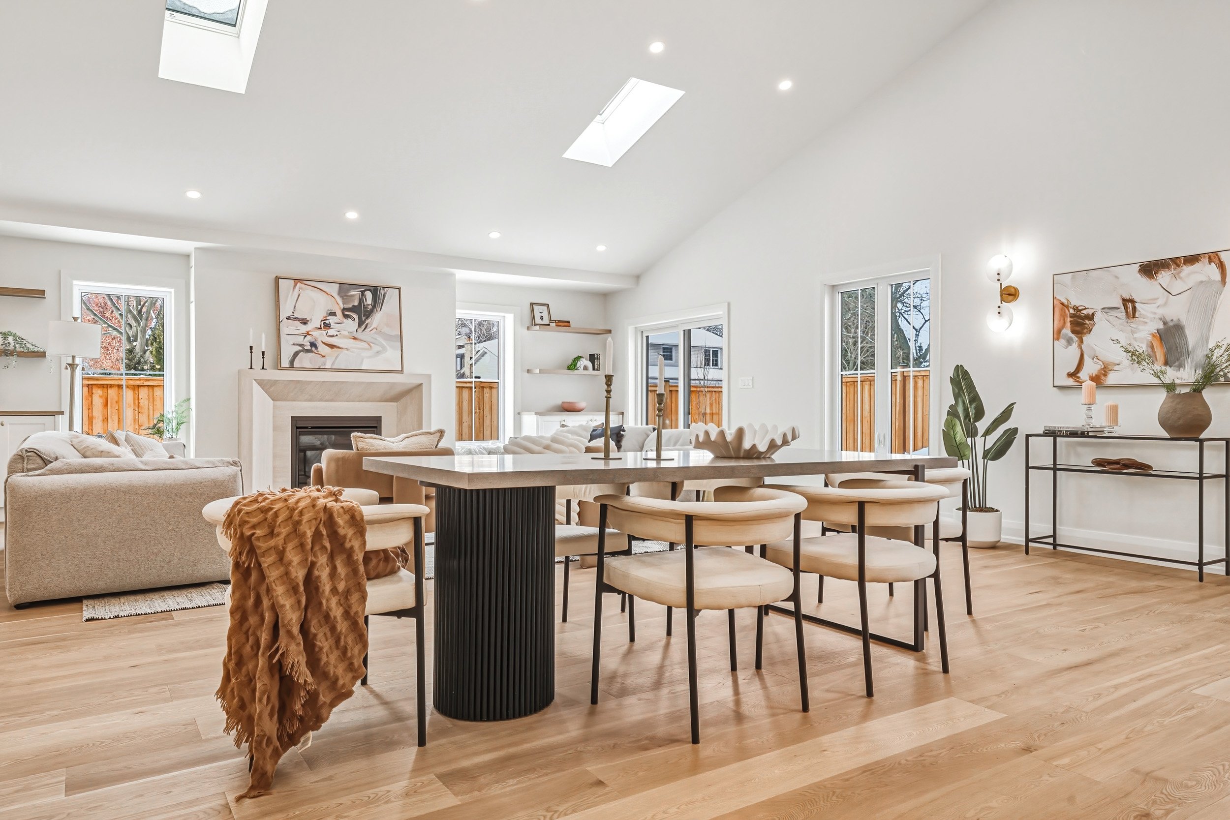 26 - 251 Glen Afton Dr, Burlington.jpg