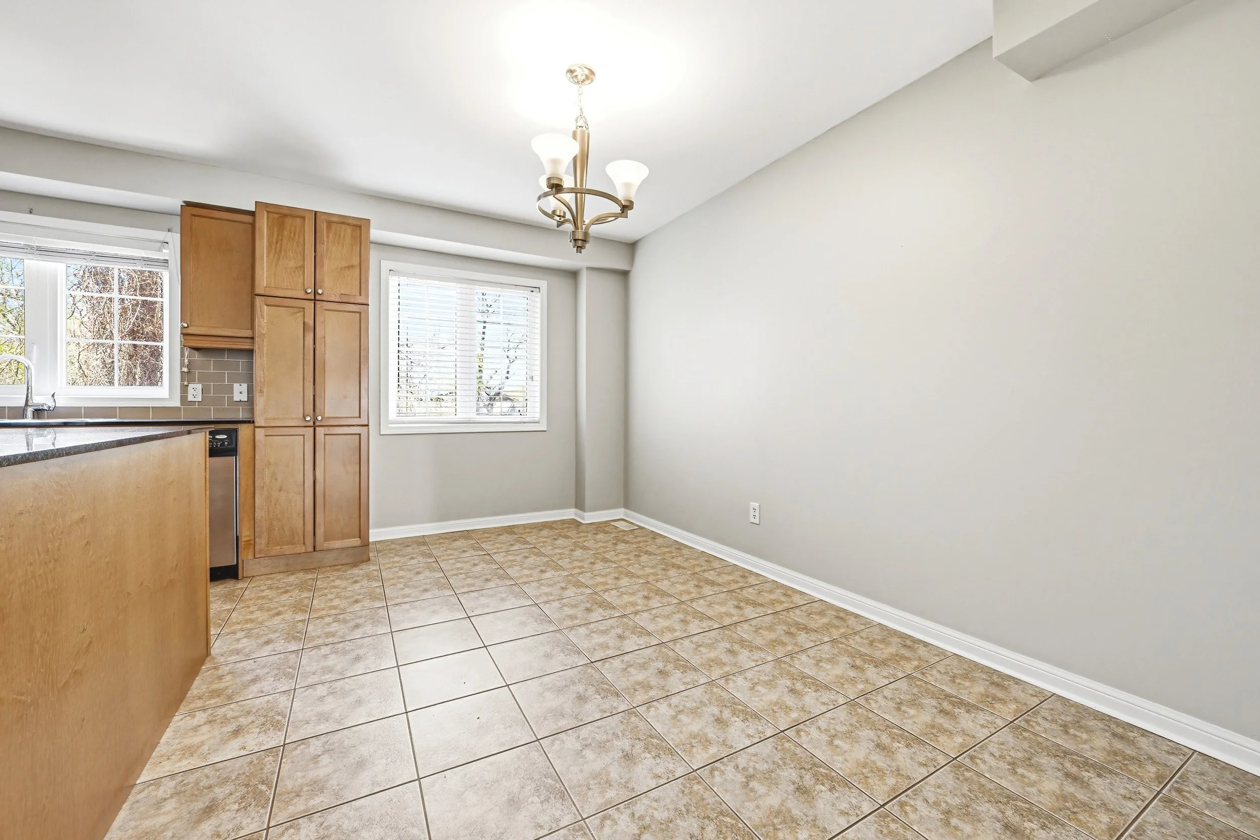 16 - 470 Beach Blvd #8, Hamilton.jpg