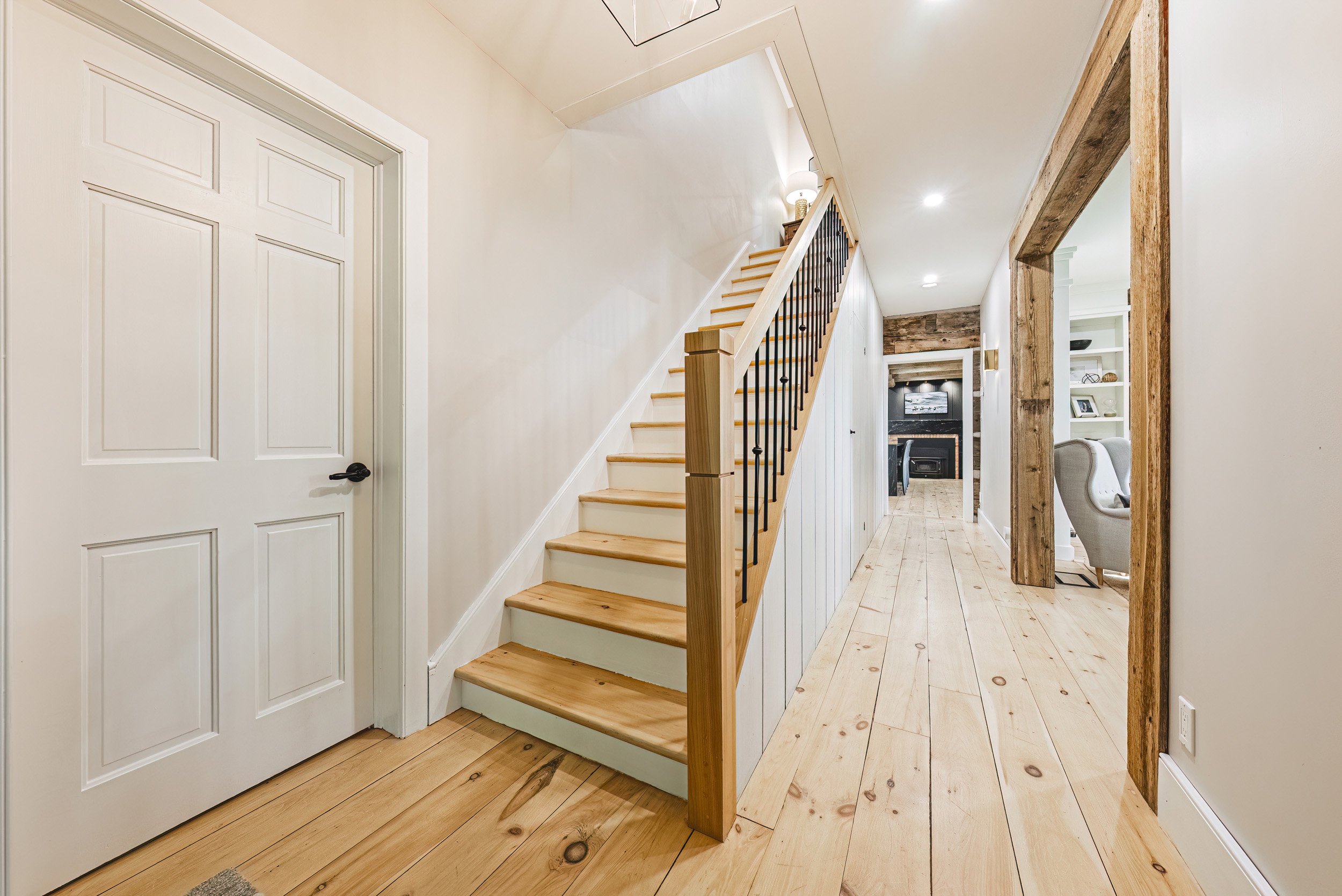 9 - 7399 Bell School Line, Milton.jpg