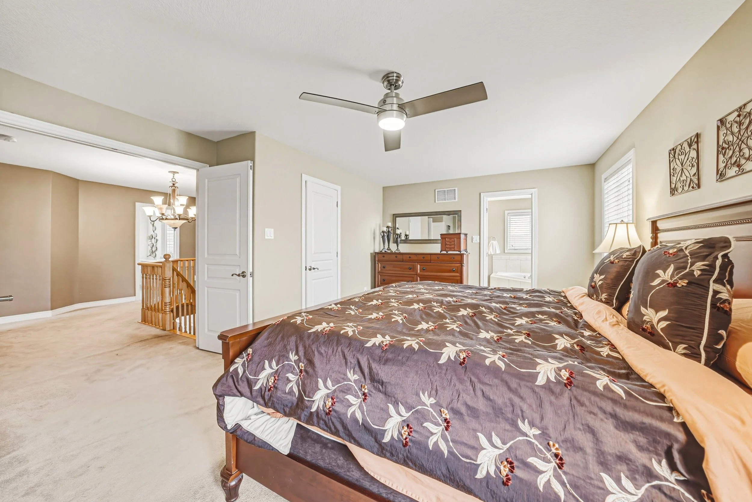 26 - 120 Valiant Cir, Binbrook.jpg