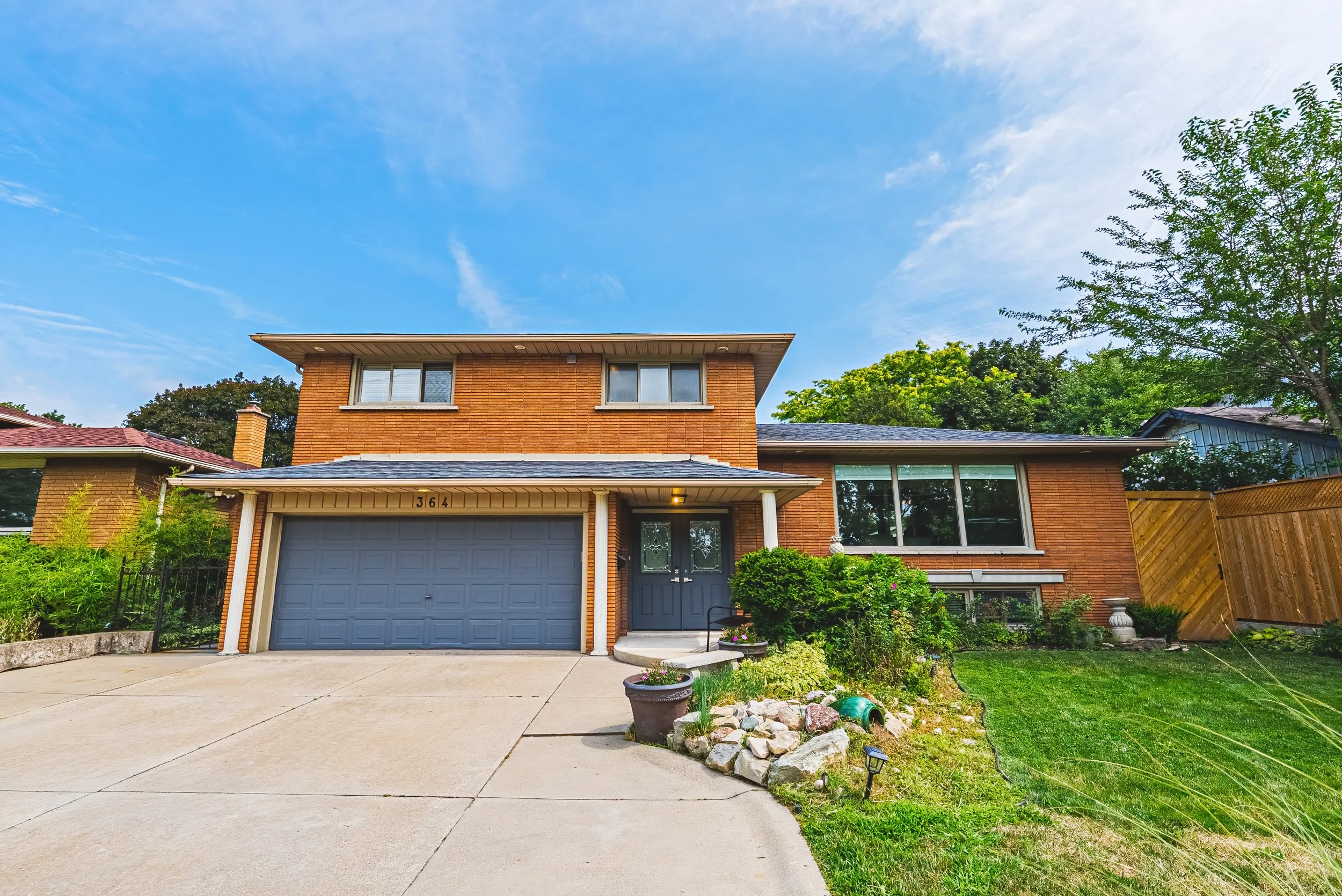 1 - 364 Fennell Ave W, Hamilton.jpg