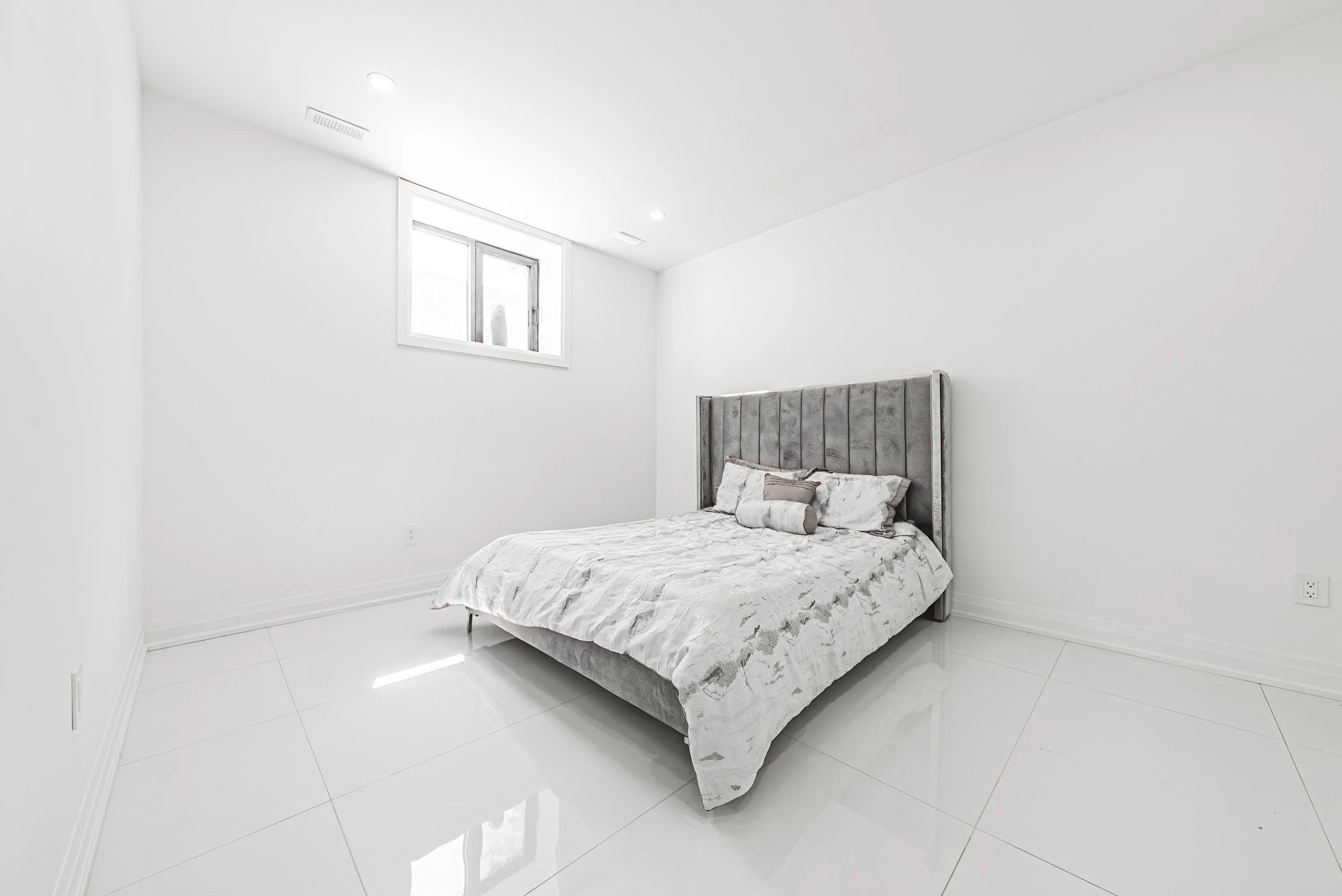 55 - 4511 Guelph Line, Burlington.jpg