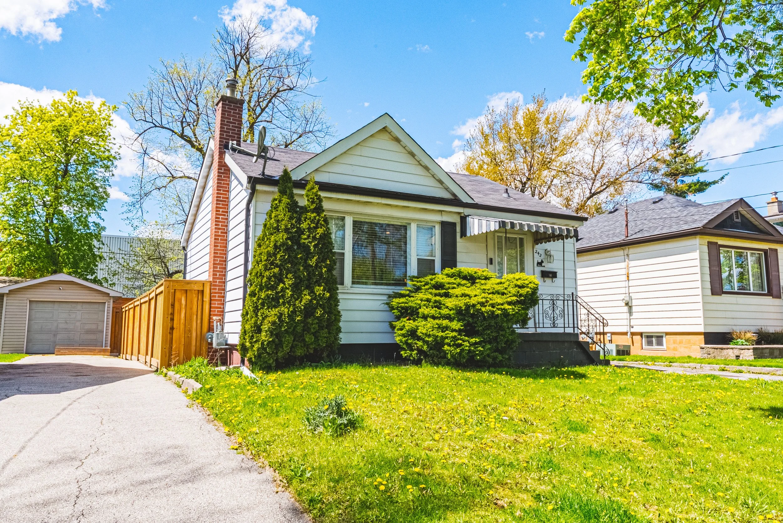 3 - 242 East 43rd St, Hamilton.jpg