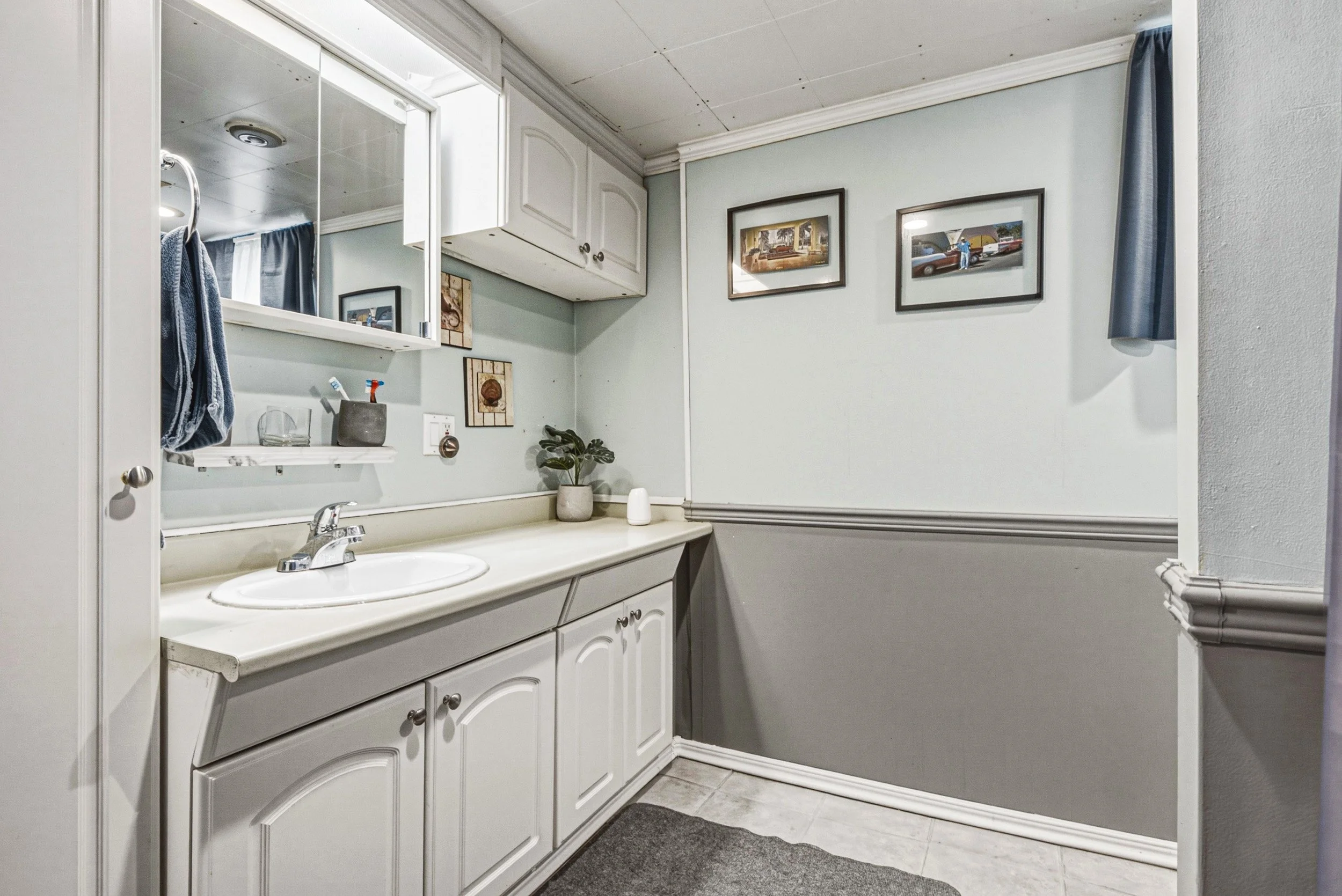33 - 2345 Gibbon St, Burlington.jpg