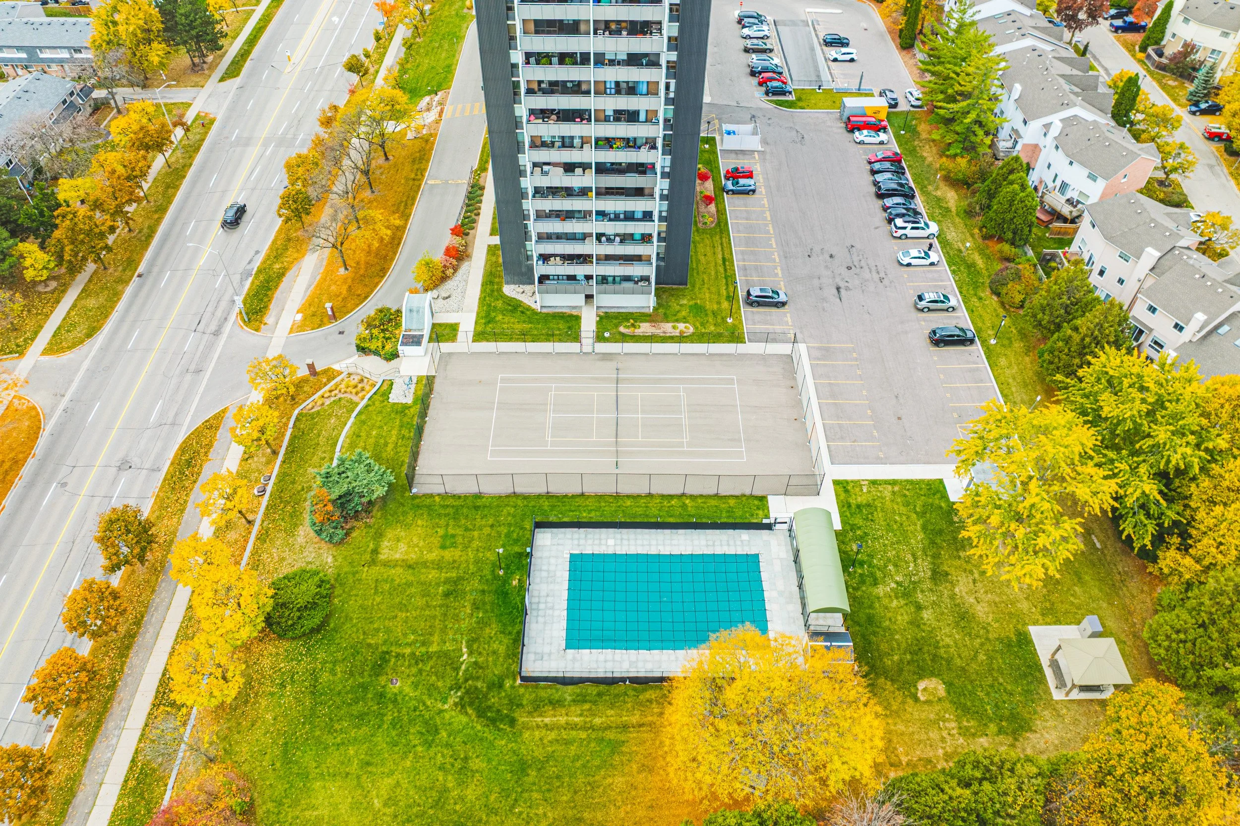 28 - 2055 Upper Middle Rd #1005, Burlington.jpg