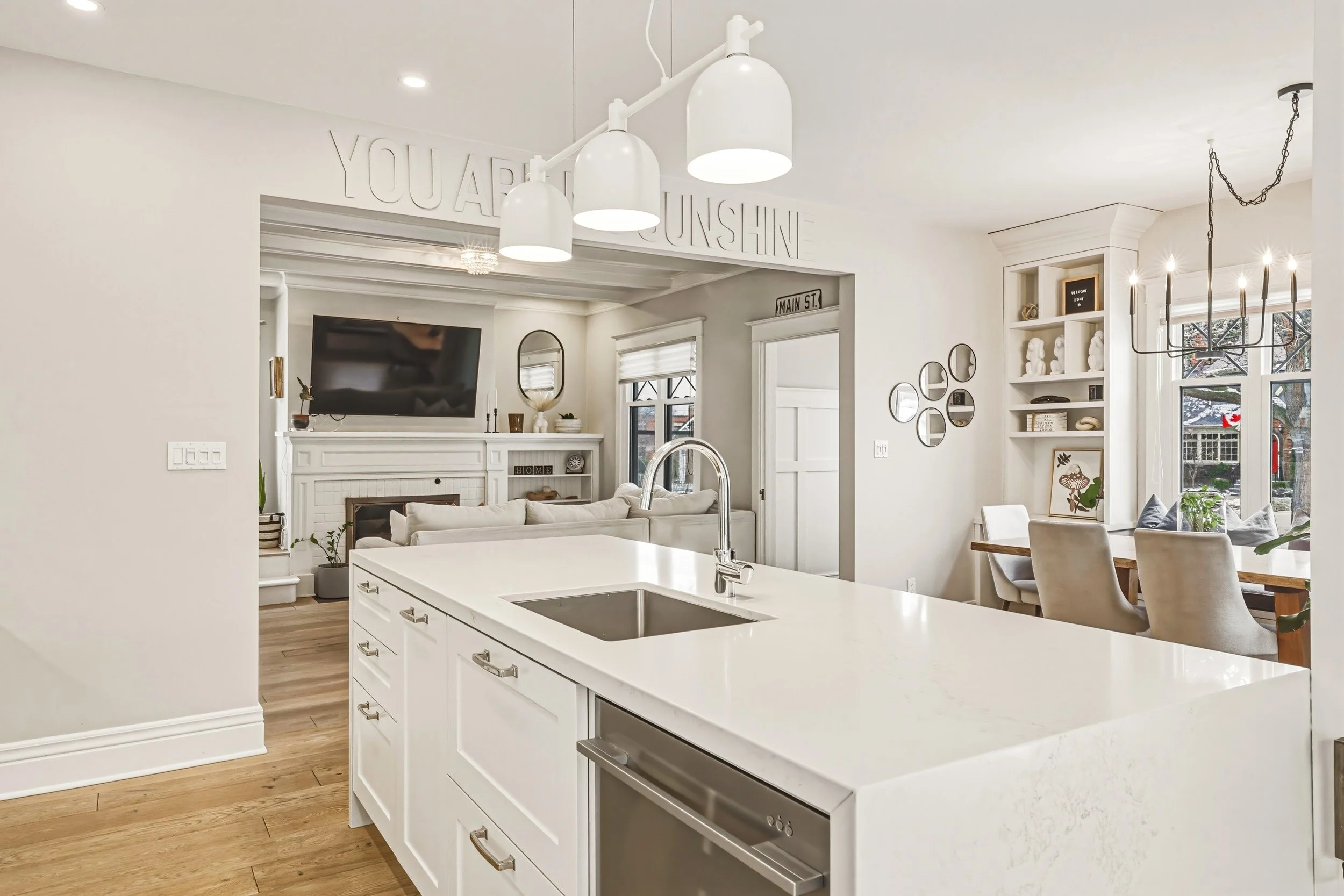 13 - 6 Nelles Blvd, Grimsby.jpg