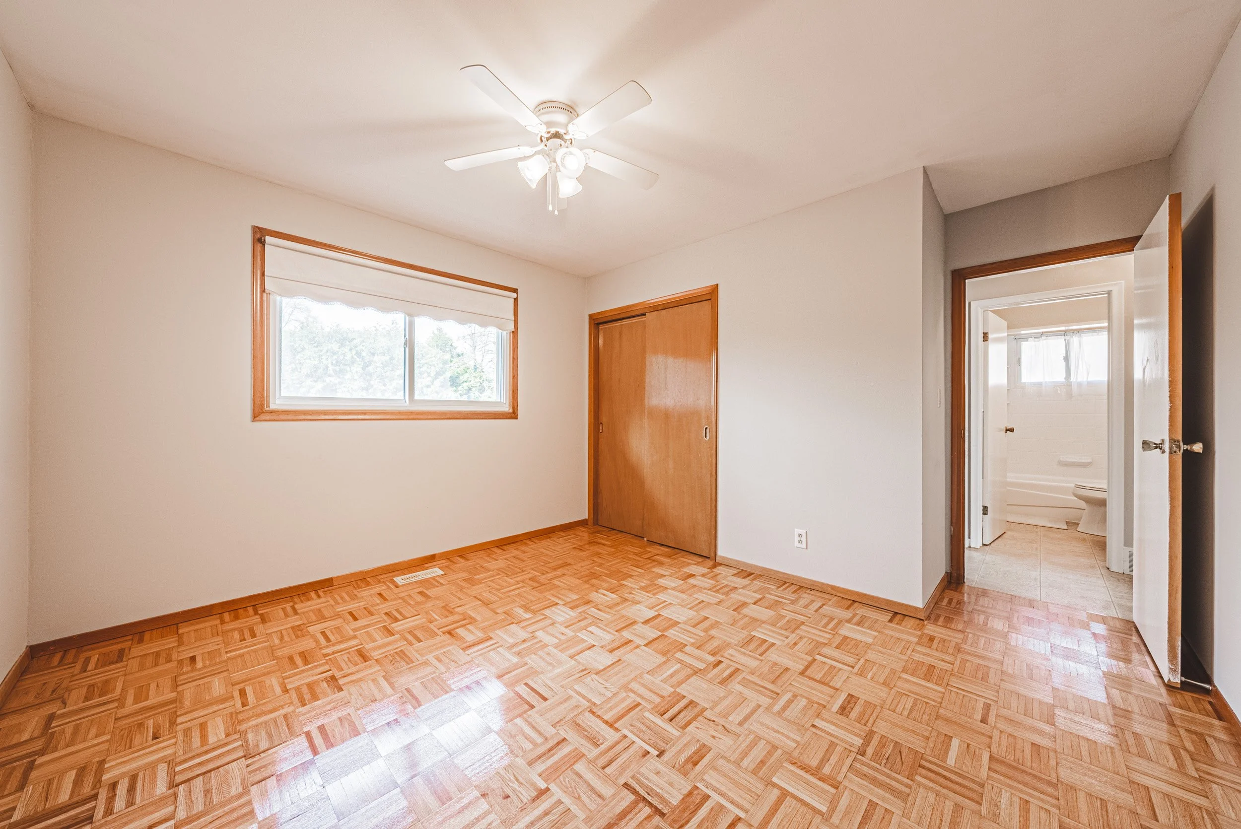 10 - 306 Victoria Rd, Guelph.jpg