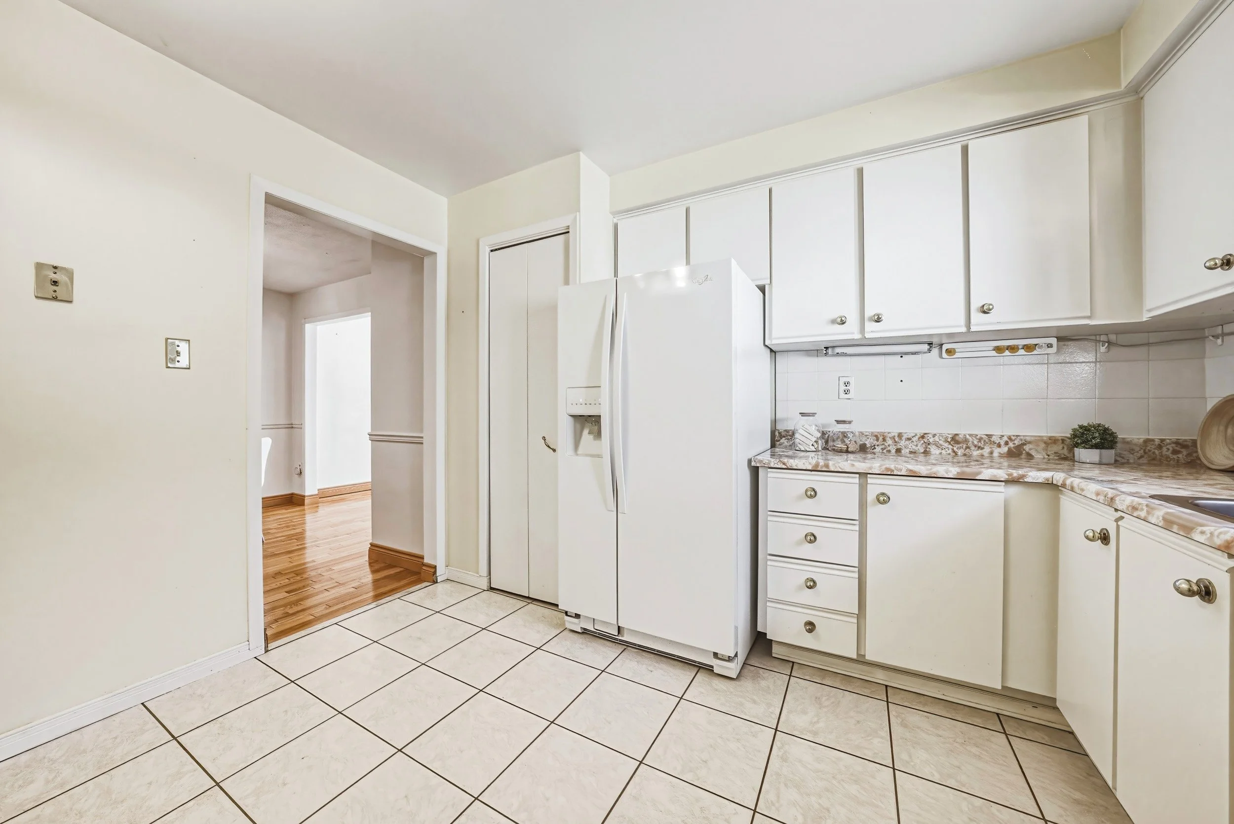 14 - 2360 Greenbank Trail, Burlington.jpg