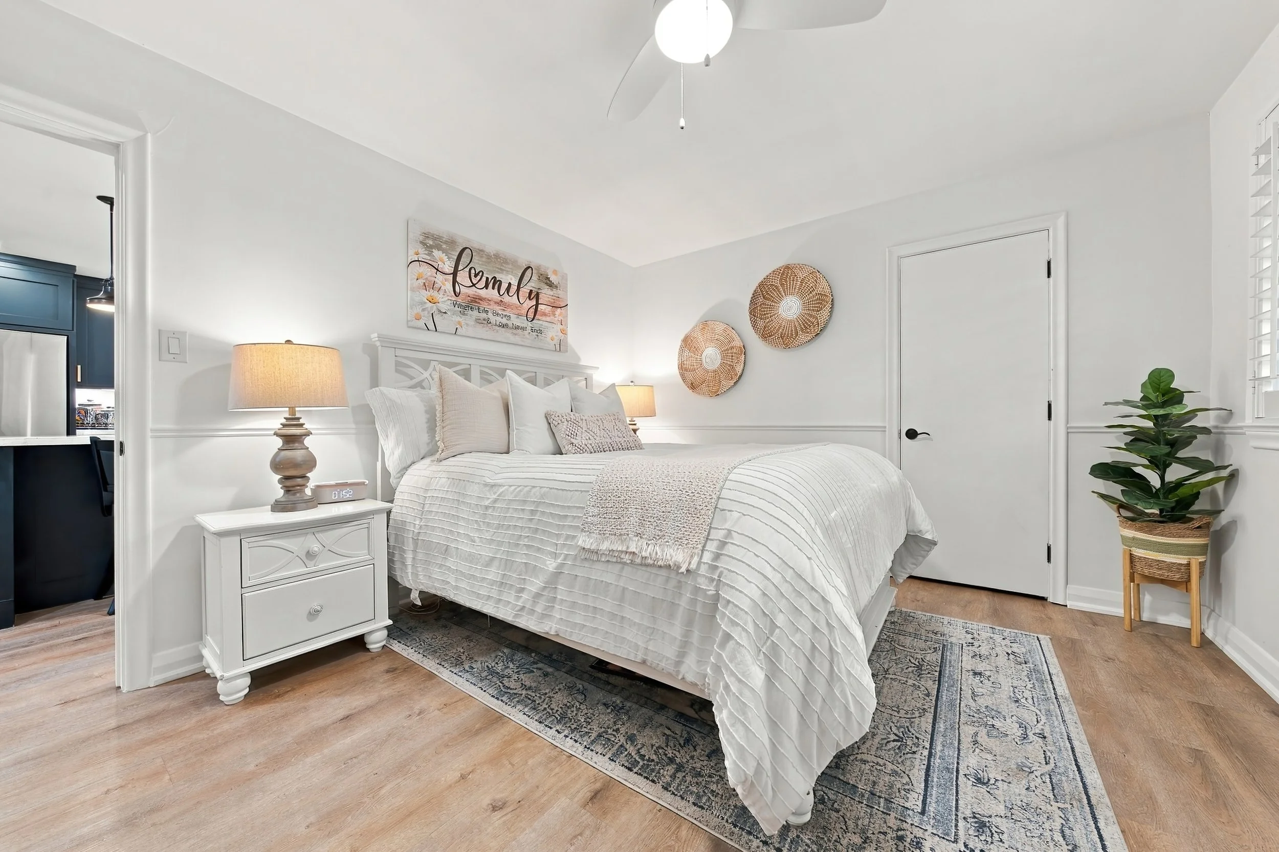 21 - 915 Tanager Ave, Burlington.jpg