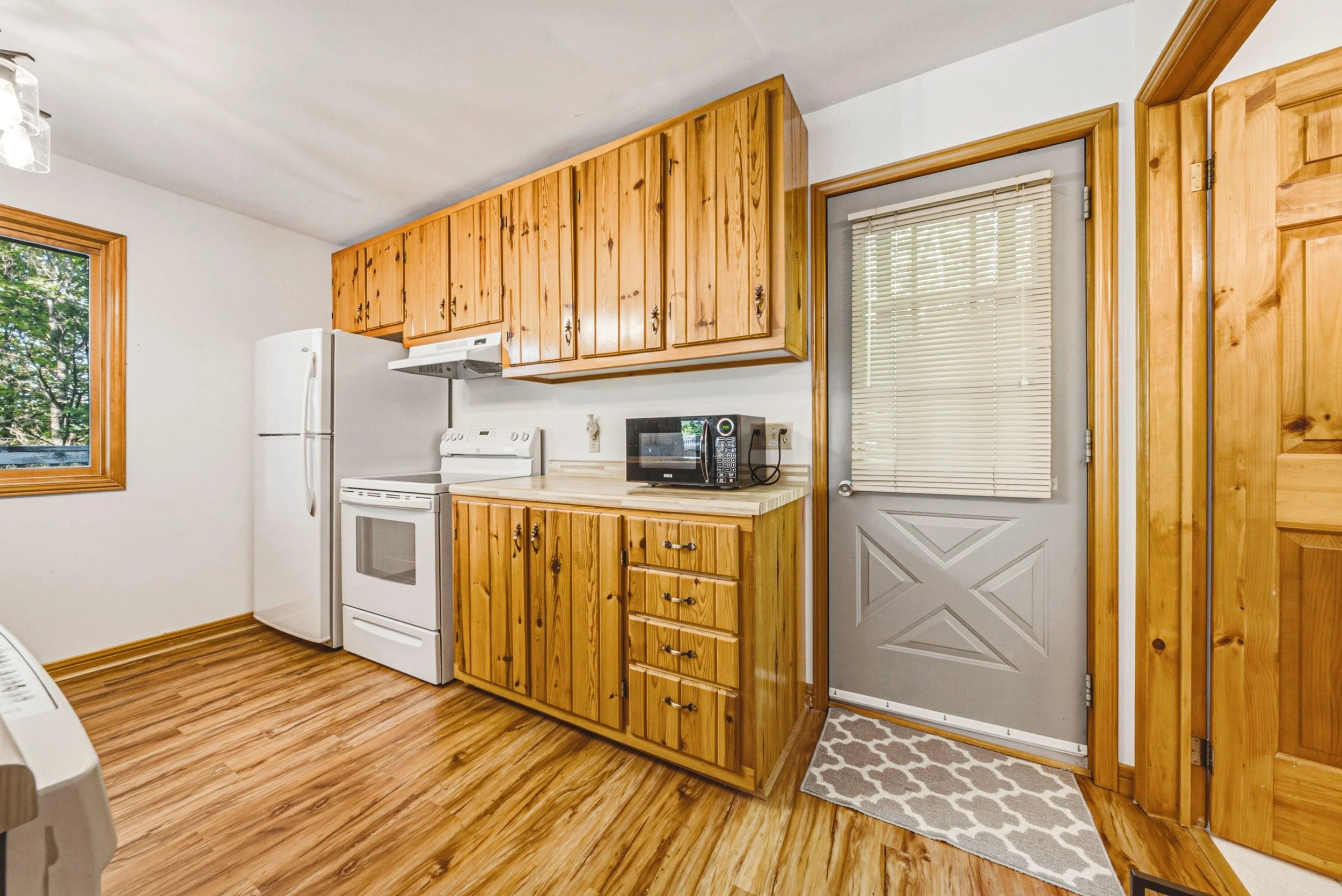 5 - 1046 Whiskey Jack Ln, Algonquin Highlands.jpg