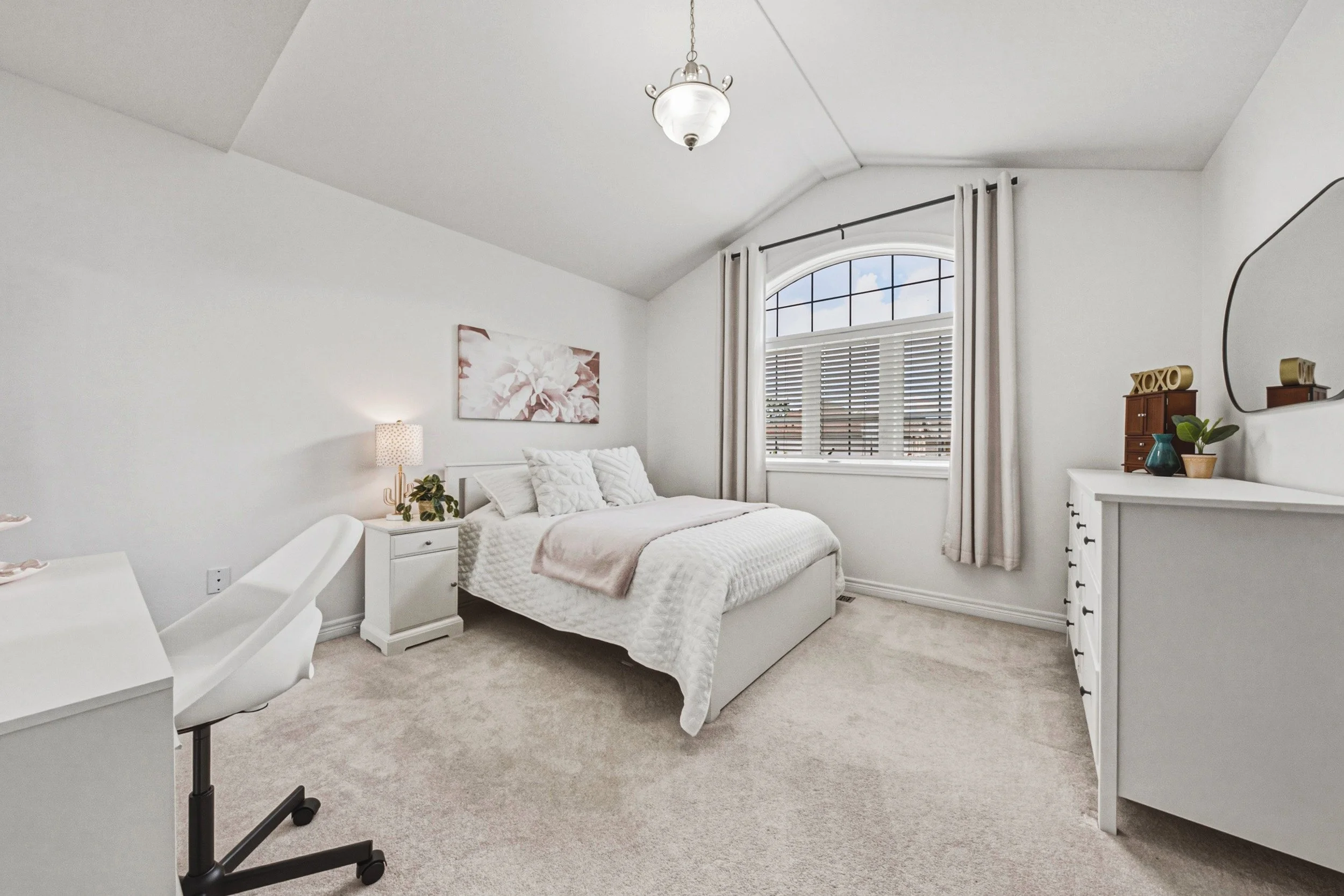 26 - 20 Degrow Cres, Binbrook.jpg