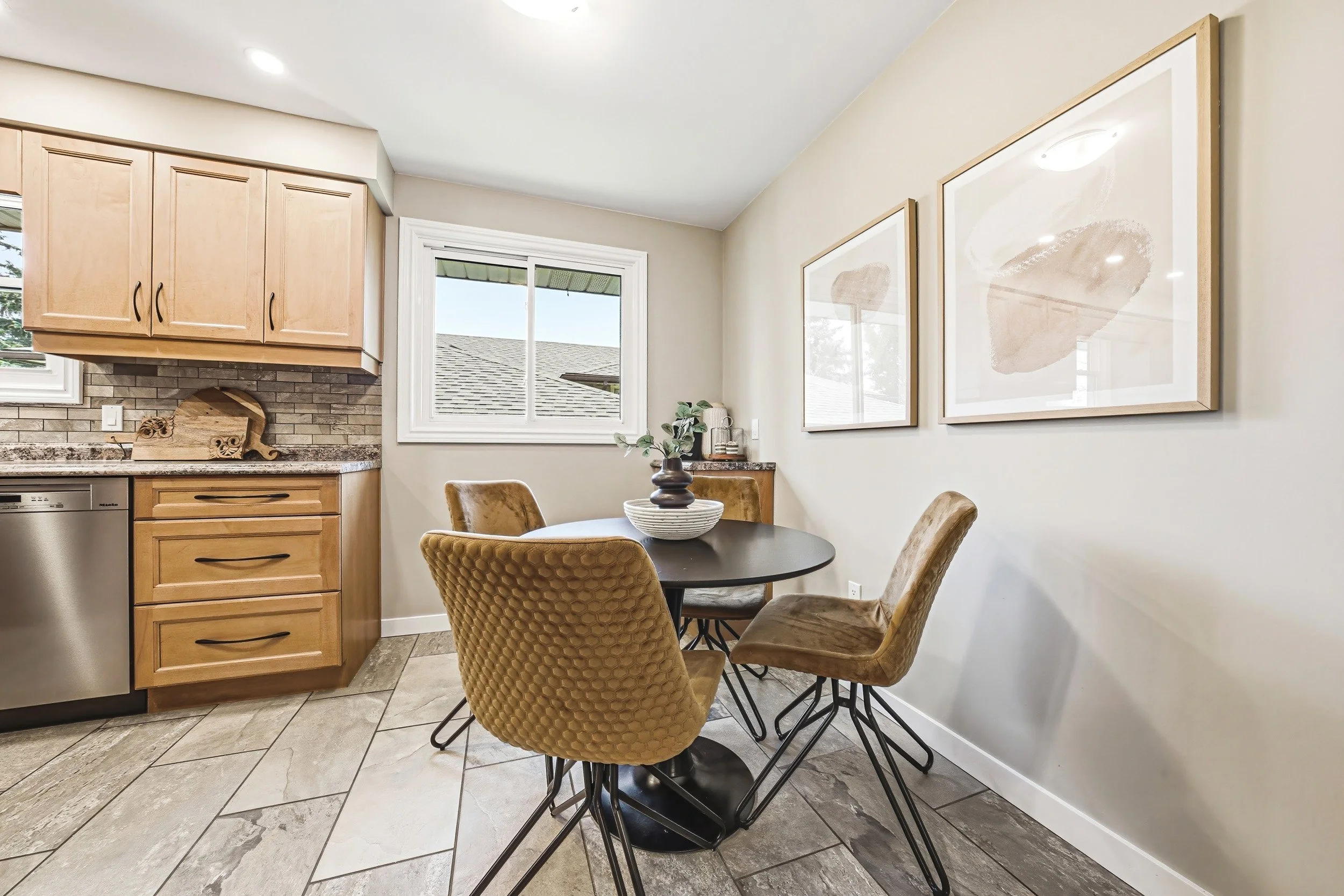 14 - 104 Gardiner Dr, Hamilton.jpg