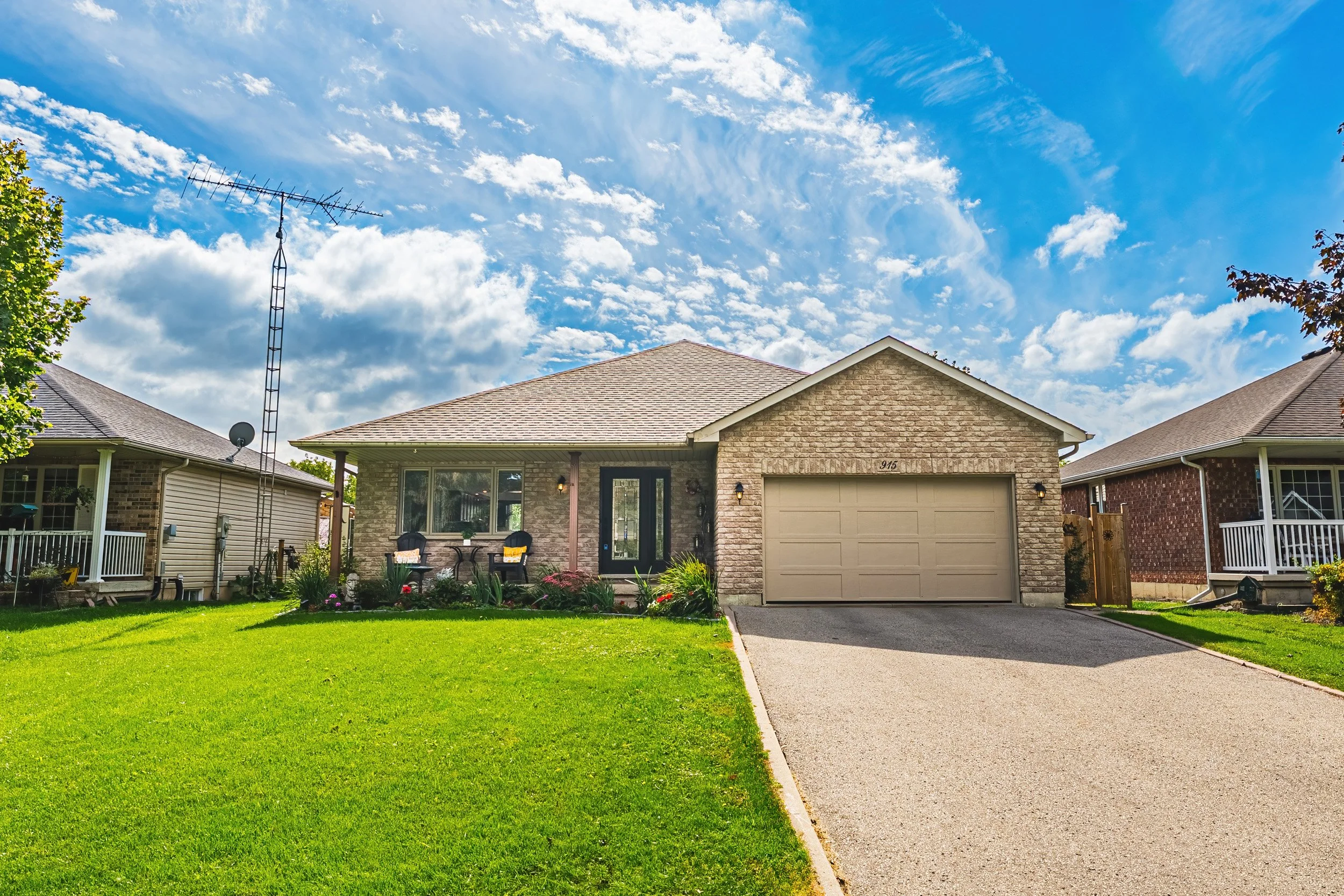 2 - 915 St George St, Port Dover.jpg