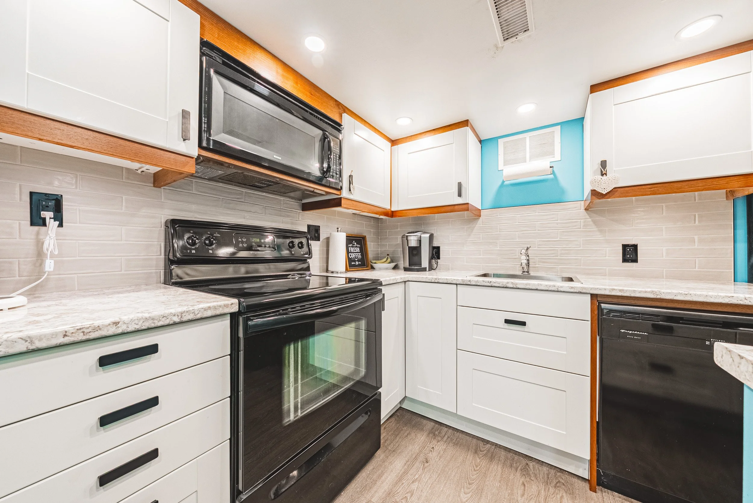 19 - 242 East 43rd St, Hamilton.jpg