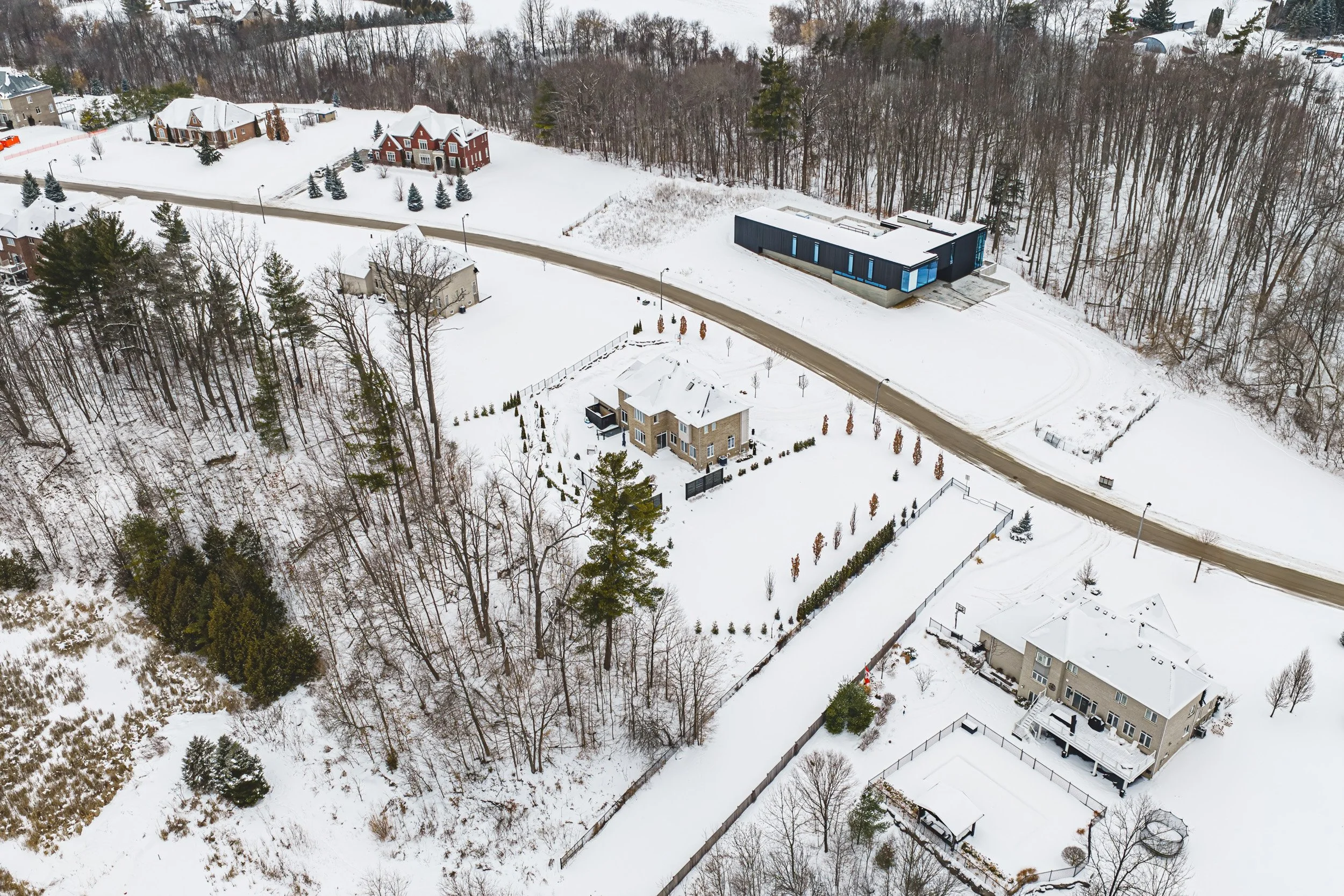 81 - 197 Nottingham Forest Rd, Bradford.jpg